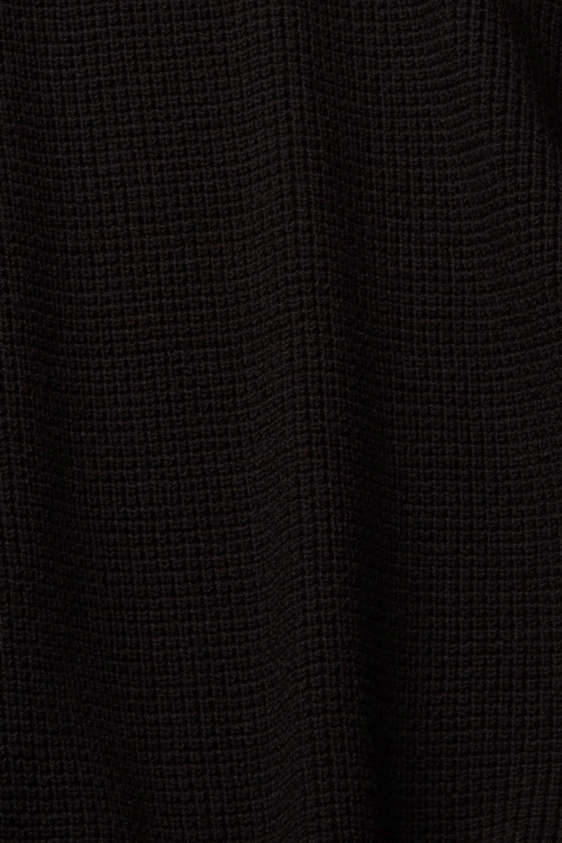Locker gestrickter Pullover mit V-Ausschnitt