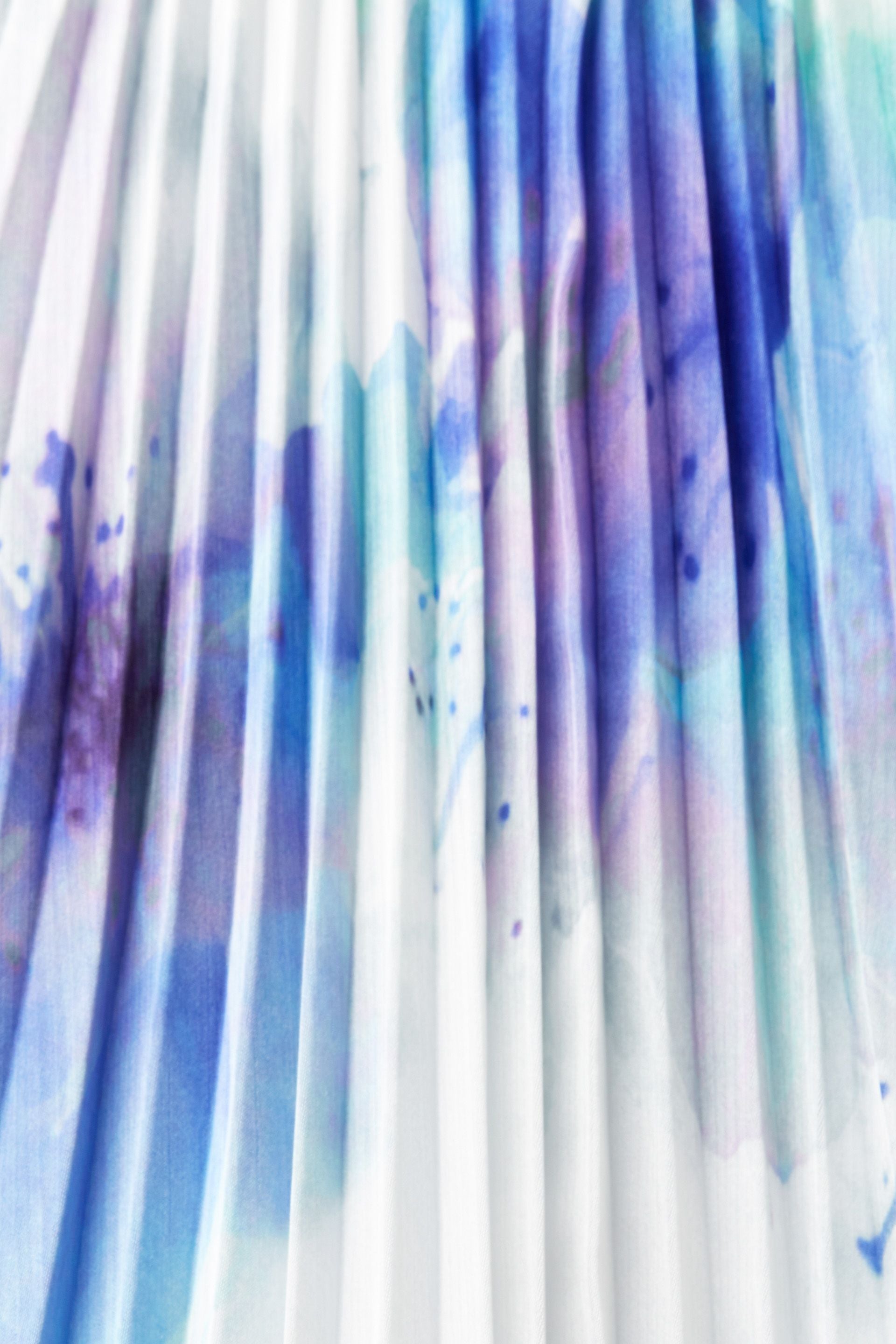 ESPRIT NEW Damen Plissee-Kleid mit Allover-Print und Bindegürtel