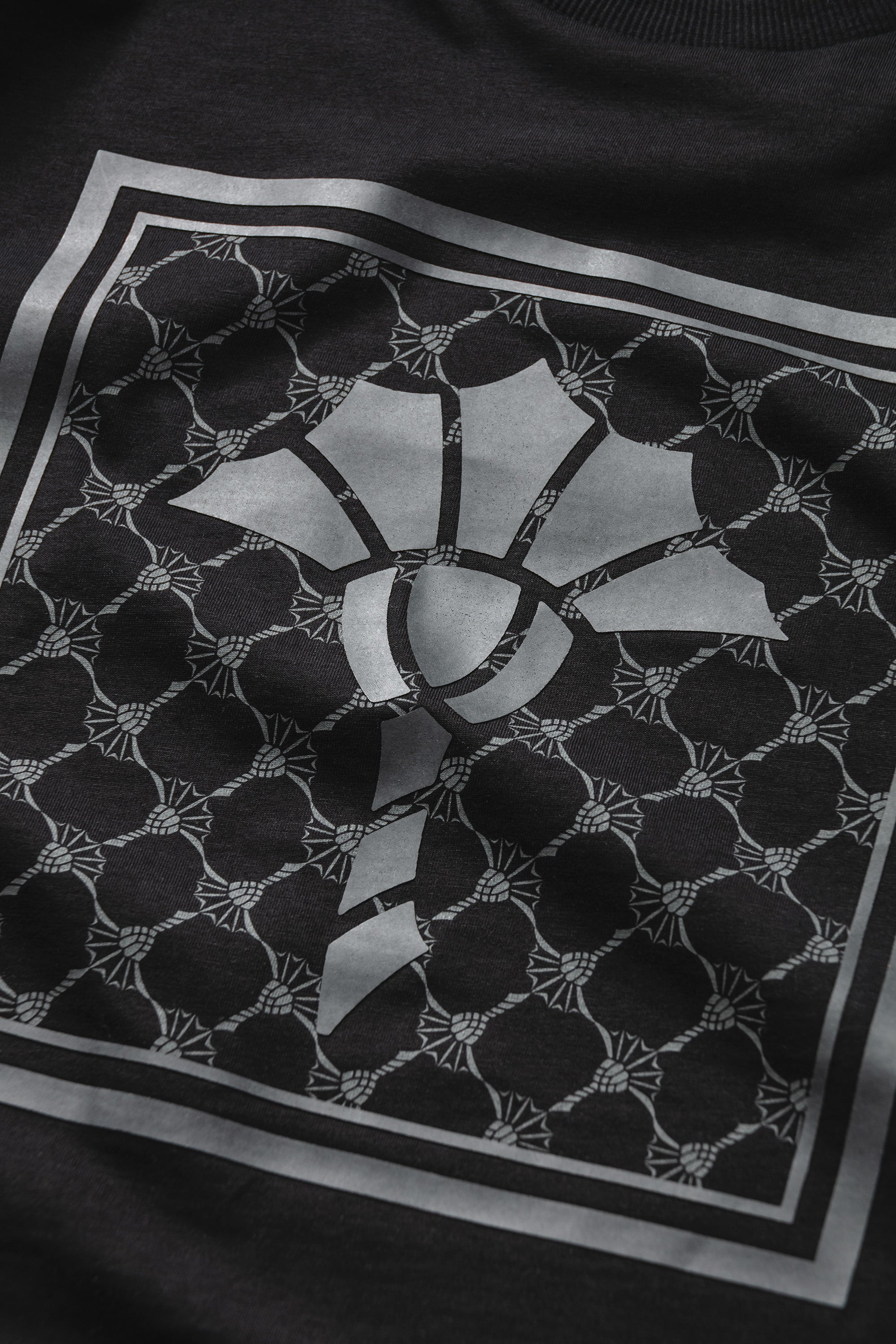 17 JJ-08Bilal 10017941