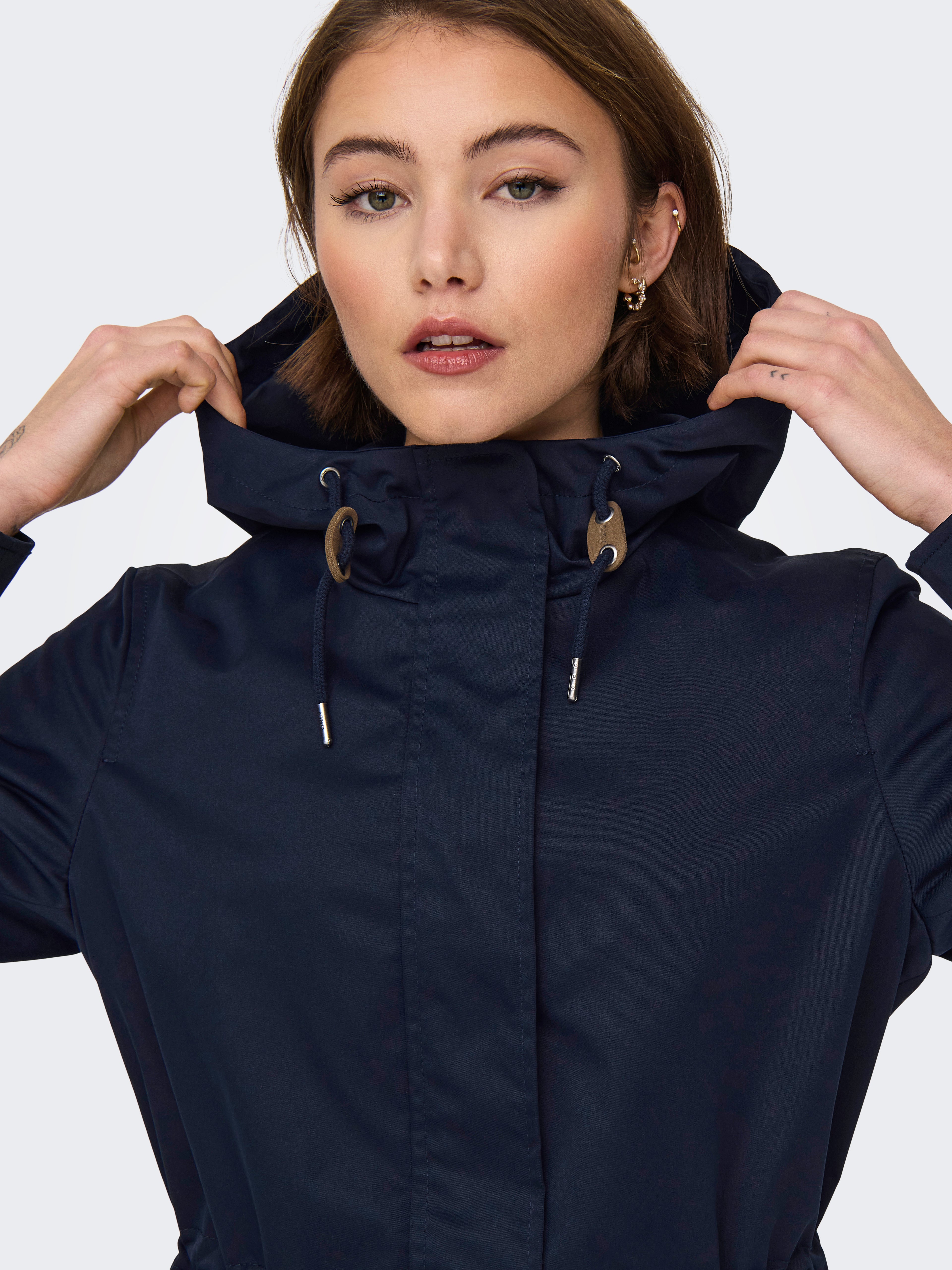 Bestseller Allwetter-Jacke für Damen mit Kapuze und Reißverschluss-Detail