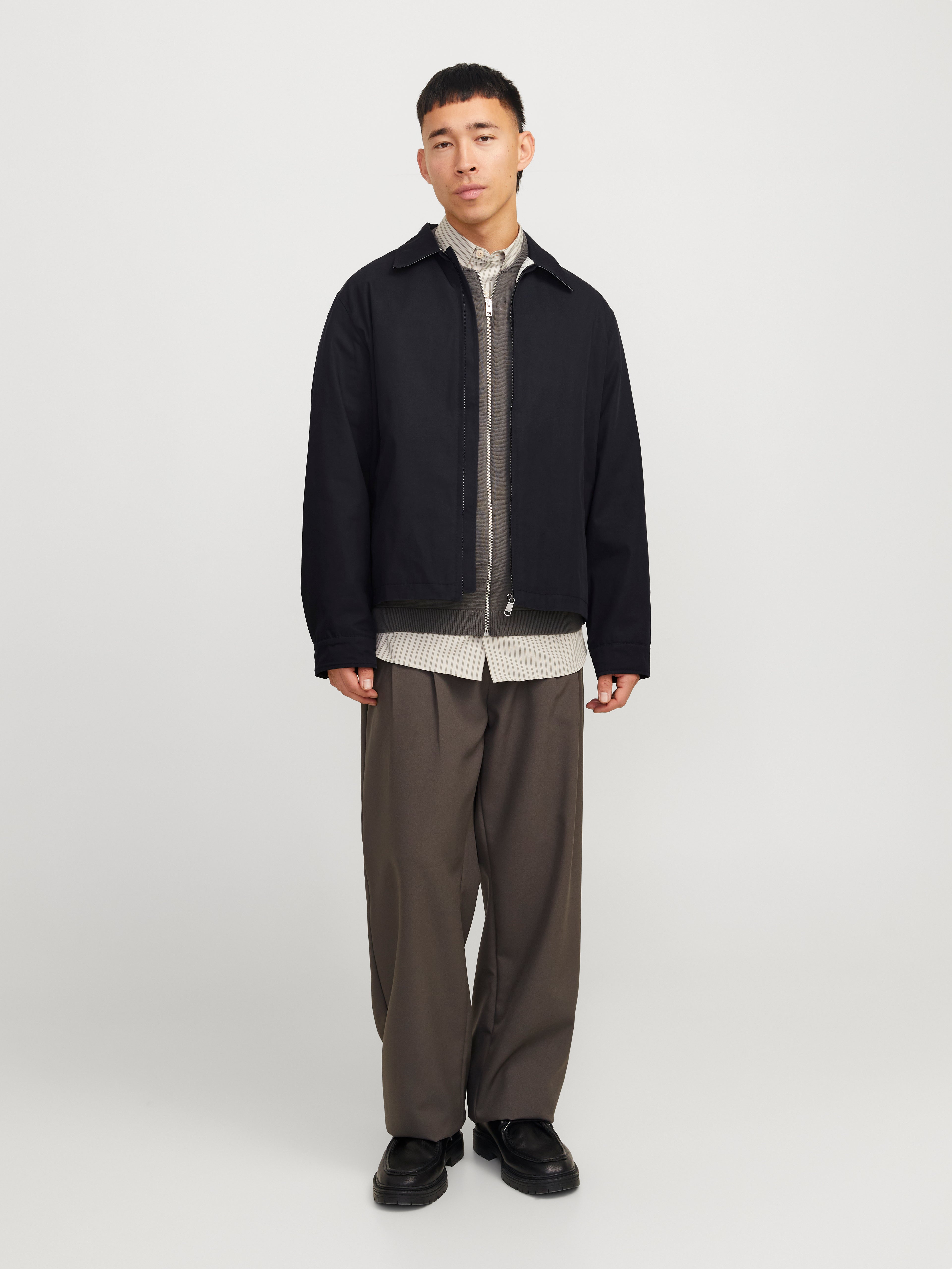 Bestseller Fliegerjacke für Erwachsene mit Fly-Away Kragen für einen edgy Look