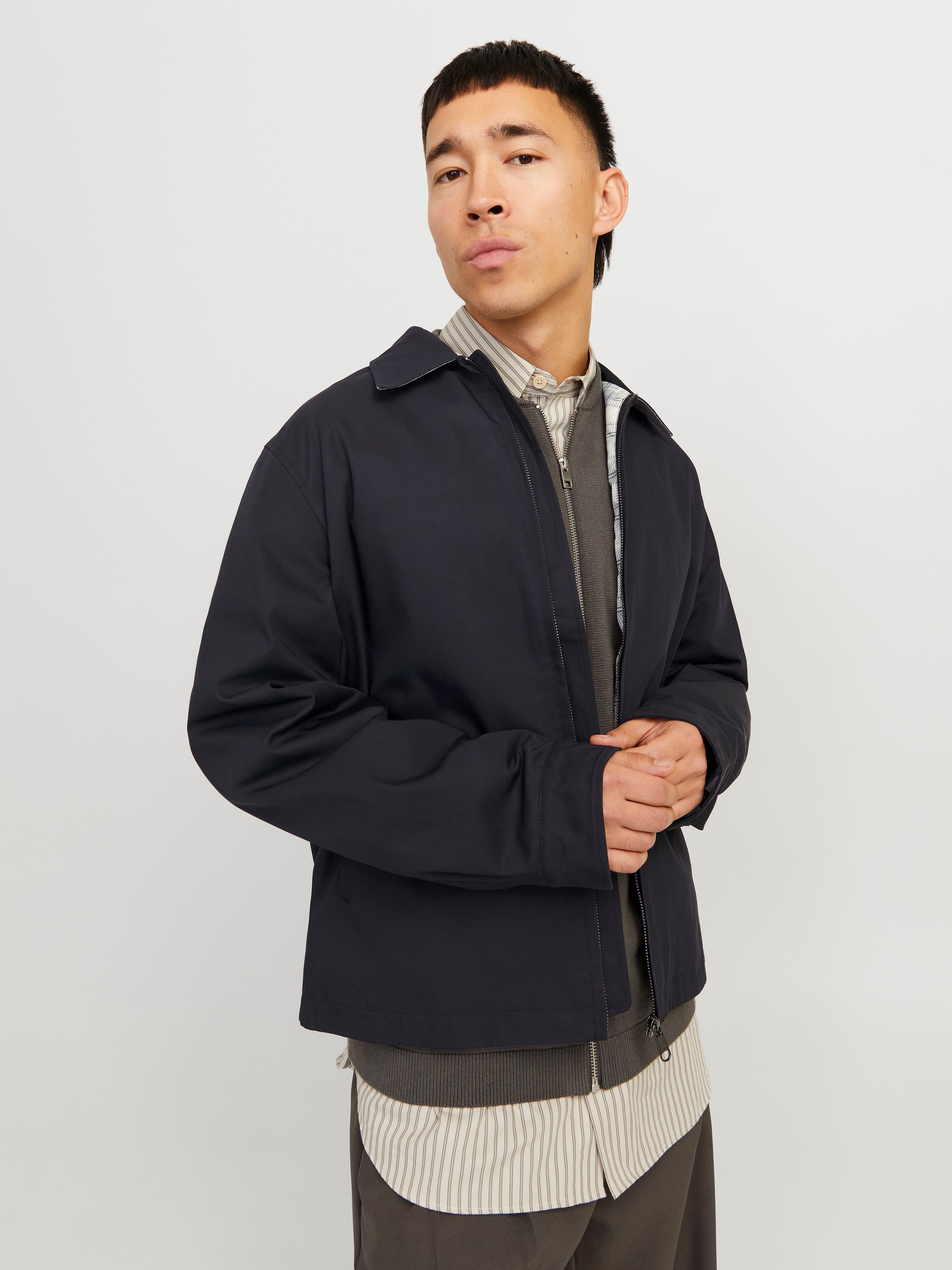 Bestseller Fliegerjacke für Erwachsene mit Fly-Away Kragen für einen edgy Look