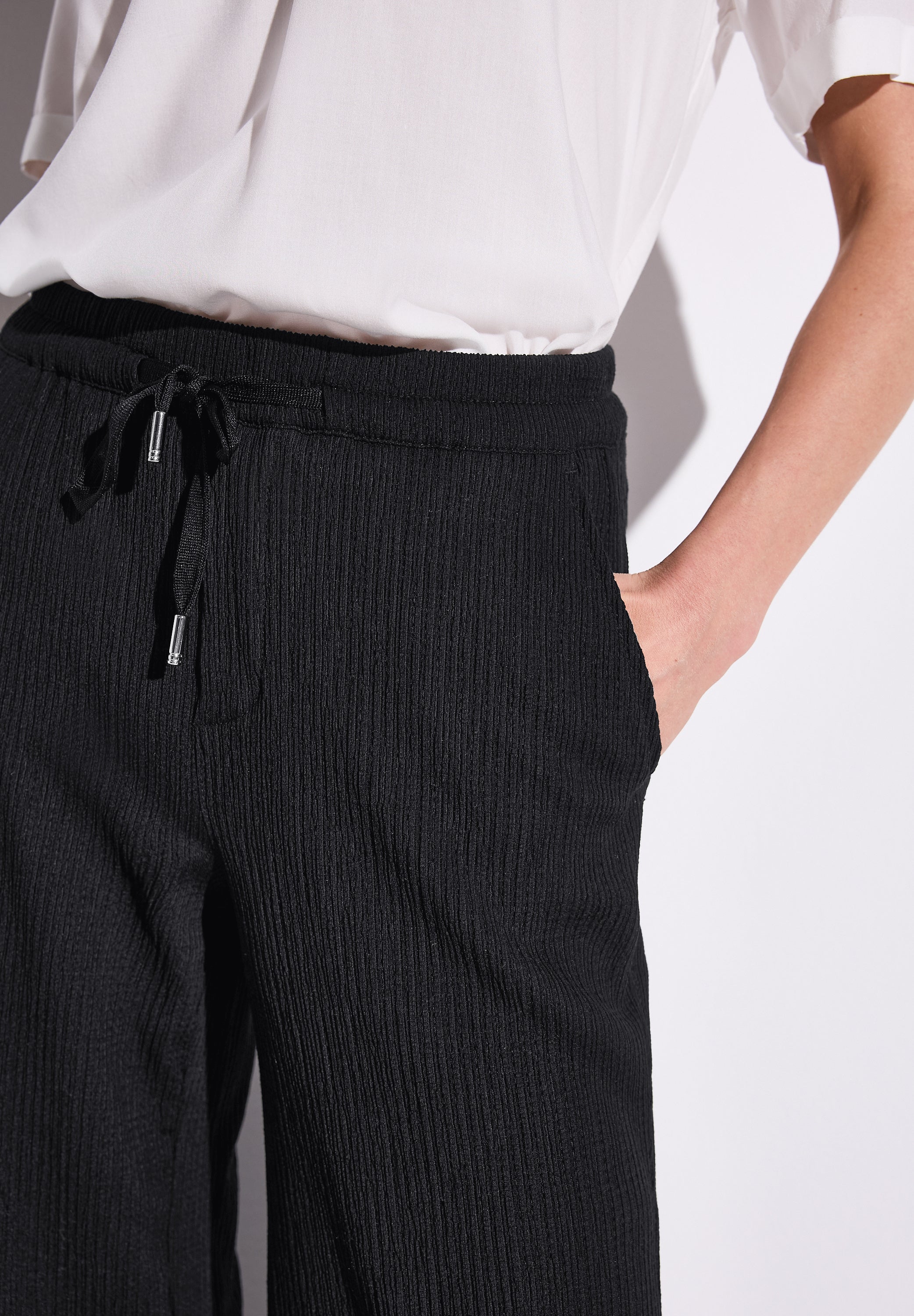 Wide Leg Hose mit Struktur