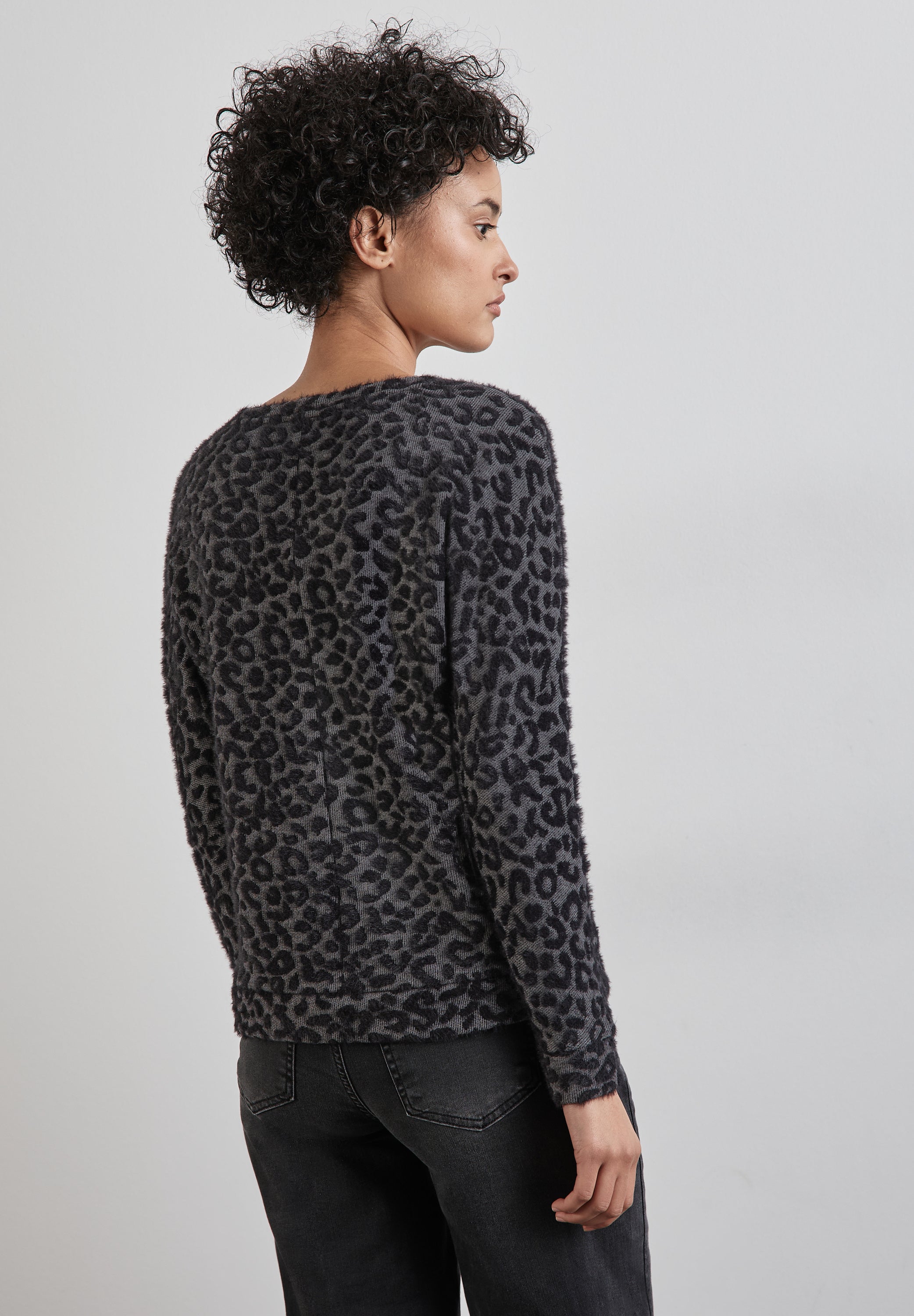 Street One Langarmshirt Damen Leo-Muster V-Ausschnitt Bündchen