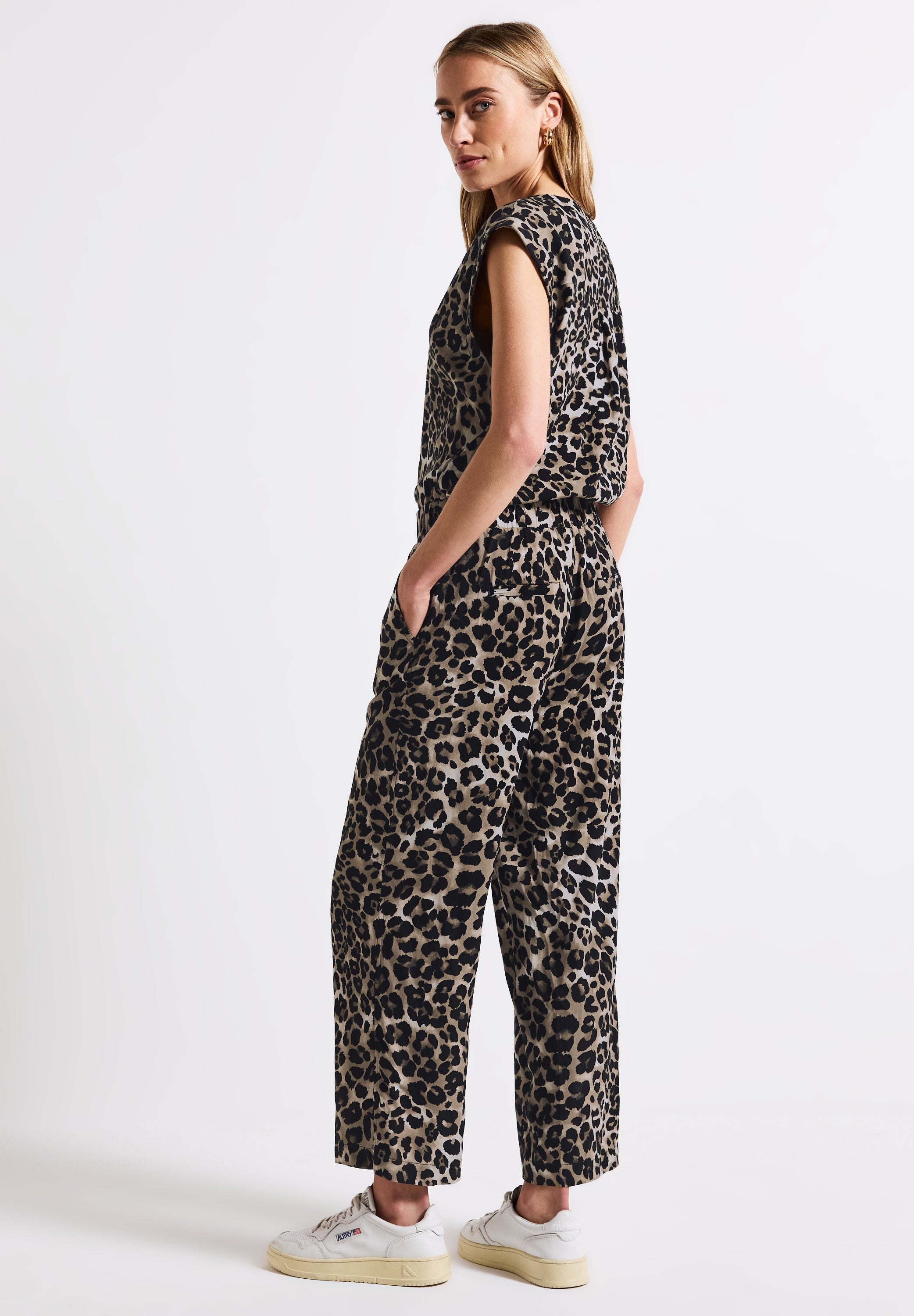 Jumpsuit mit Leo-Muster