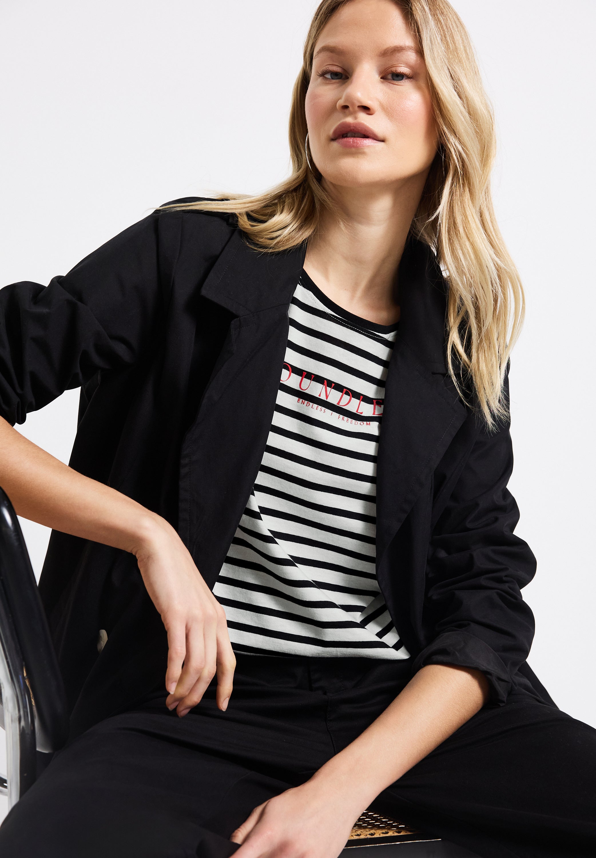 Street One Damen Streifenshirt mit Wording Artwork und entspannter Passform