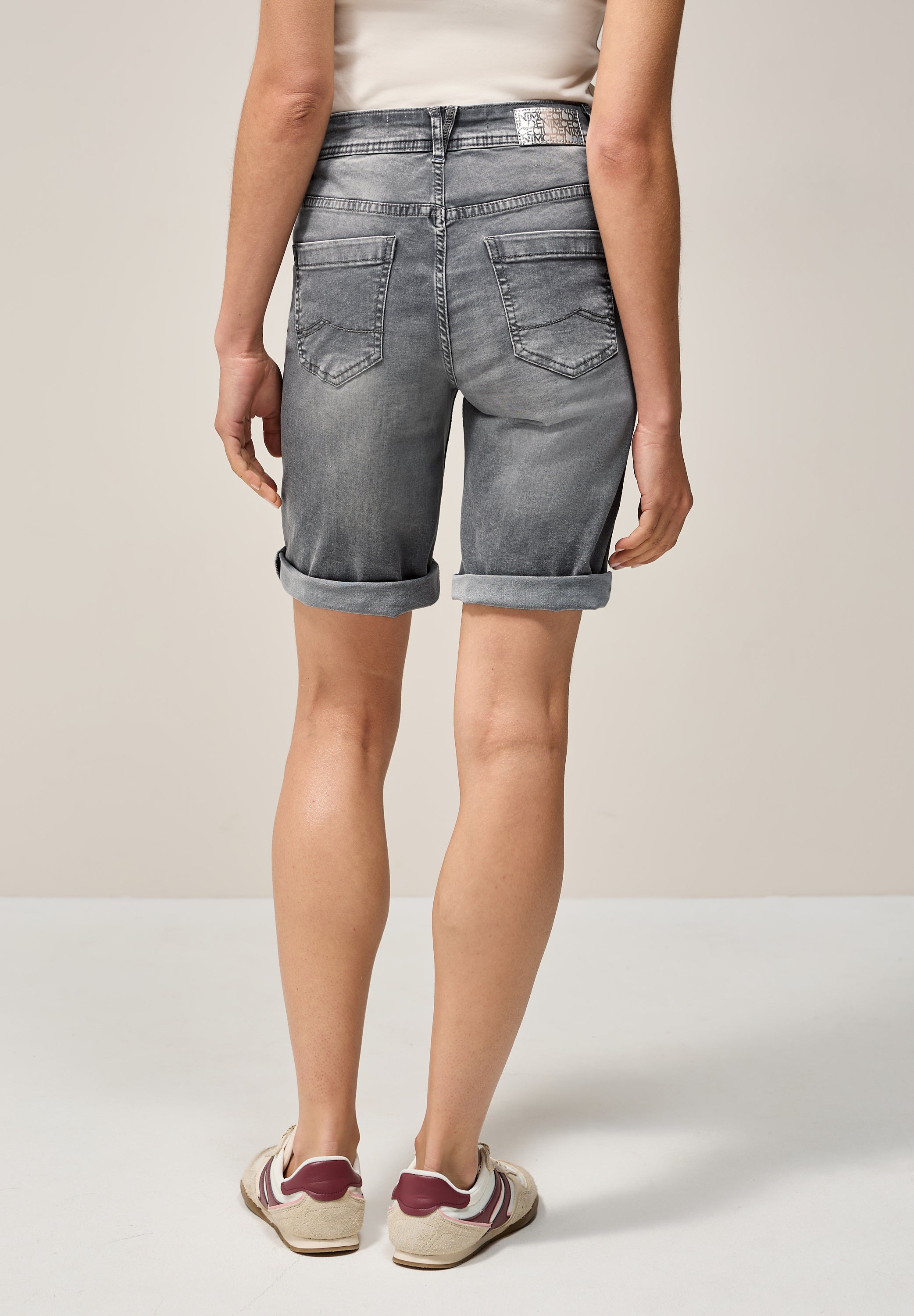 CECIL Damen Denim-Hose Scarlett Mid Waist Slim Legs mid grey used wash