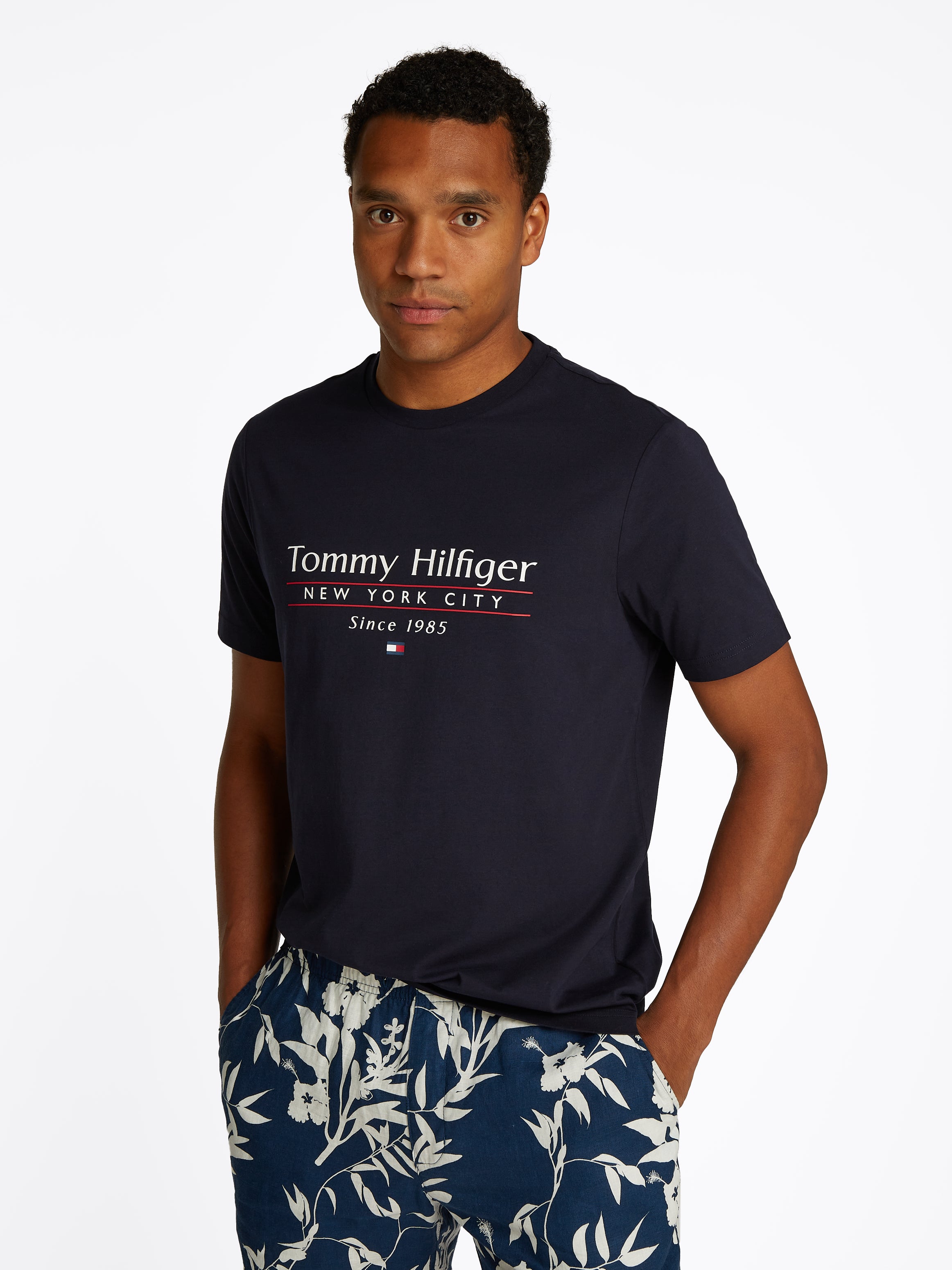 TheUR Basic Tee Herren Schwarz