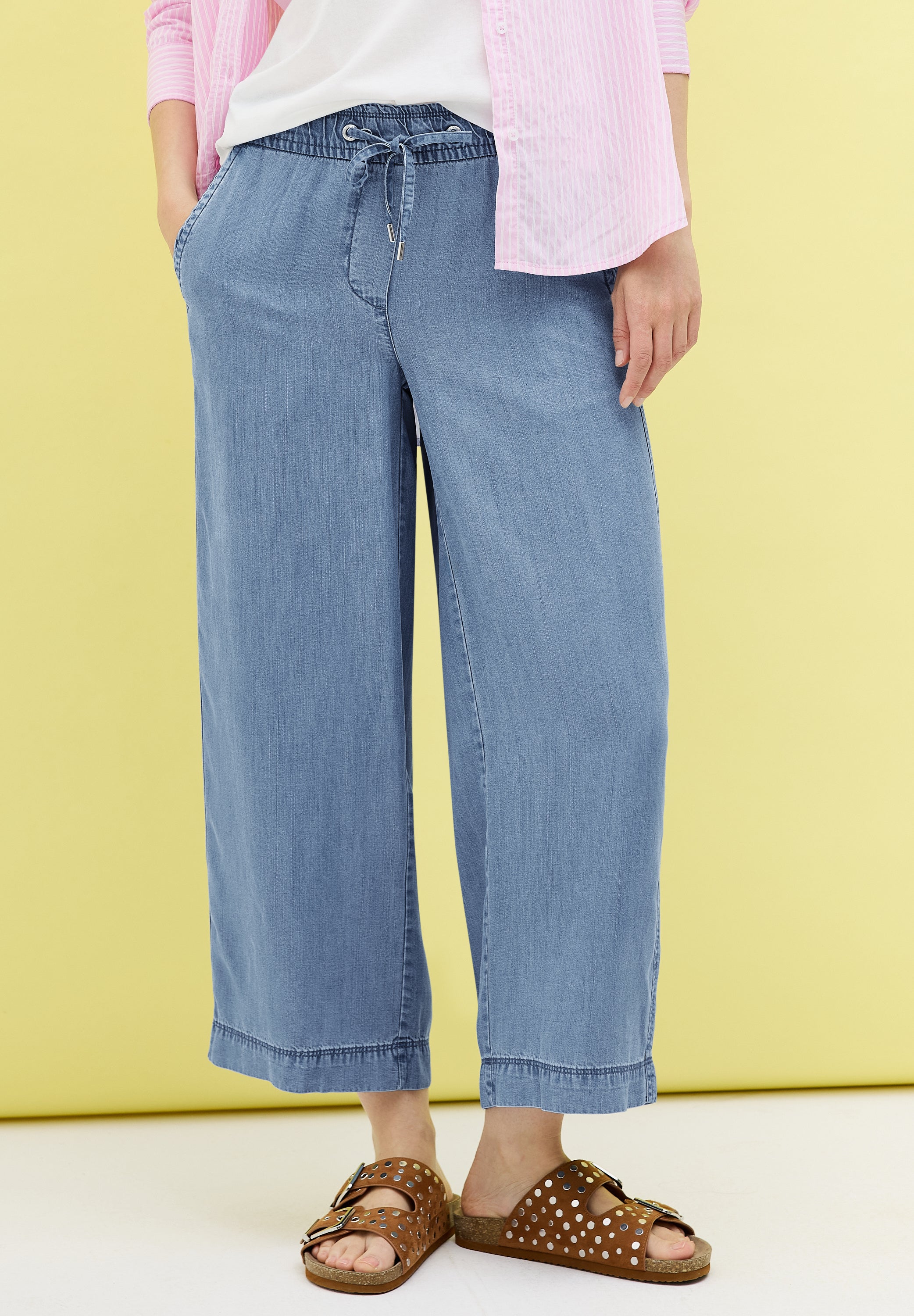 CECIL Loose Fit Damen Jeanshose mit High Waist und Wide Legs