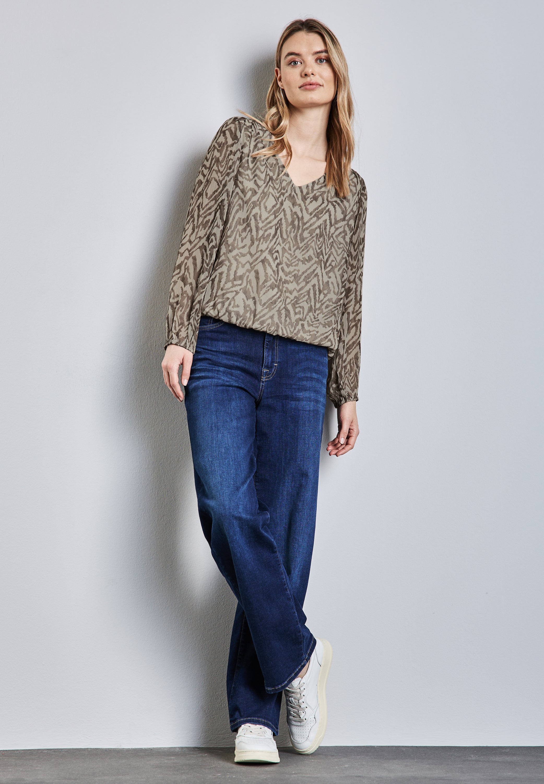 Street One Chiffon-Bluse Damen mit grafischem Muster und V-Ausschnitt