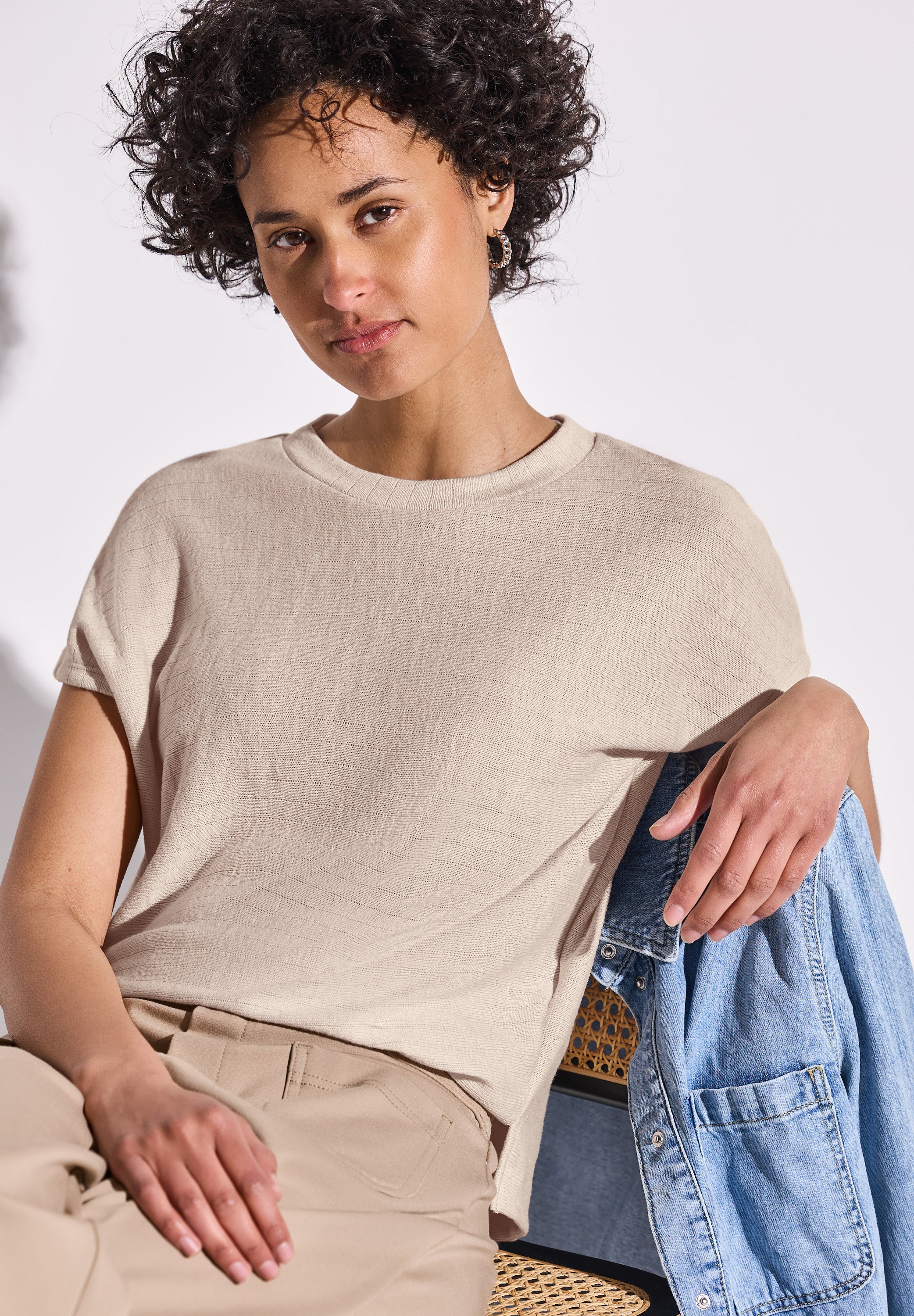 Street One Damen-Shirt mit Strukturstreifen und lässiger Silhouette