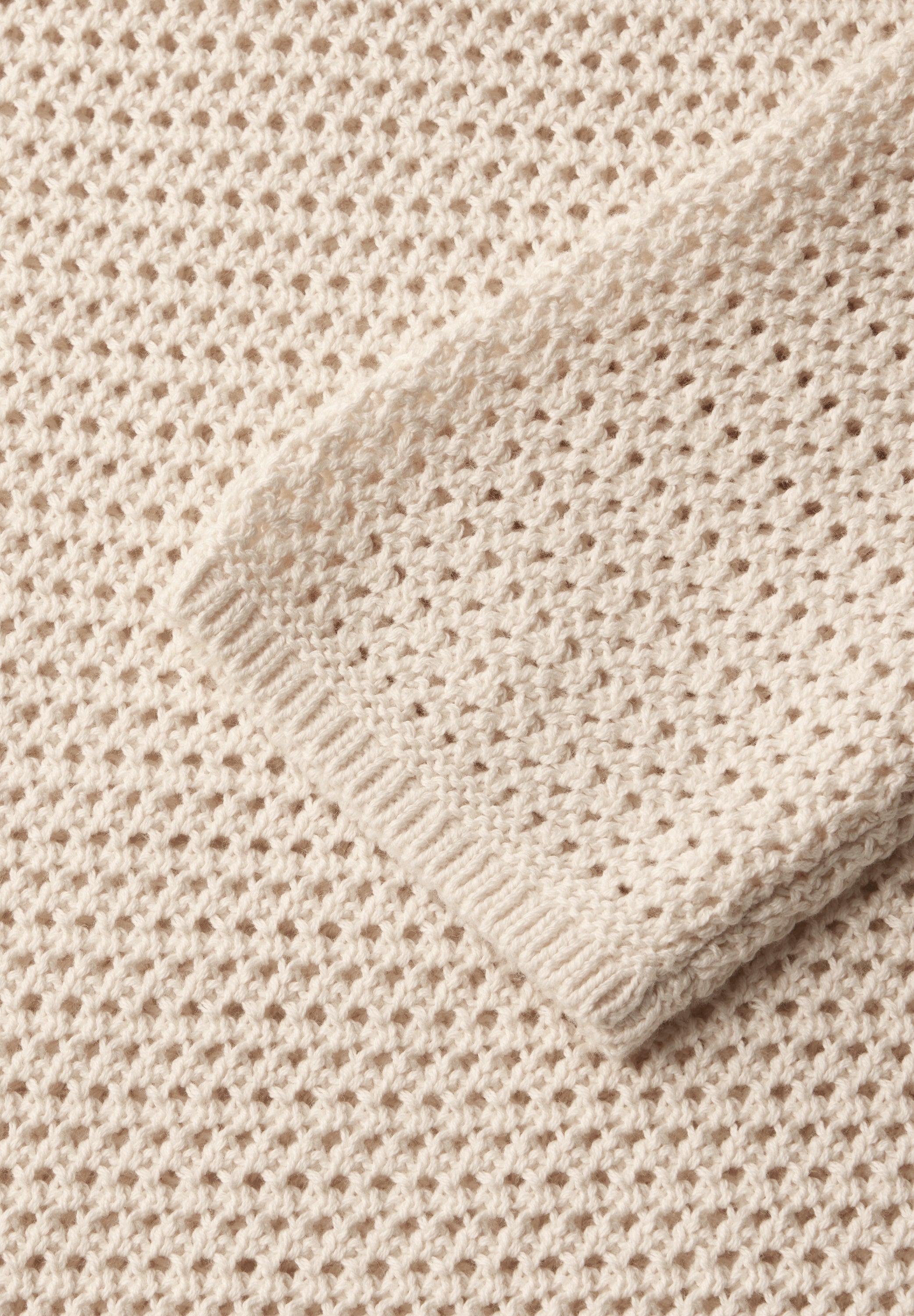 Pullover mit Lochmuster