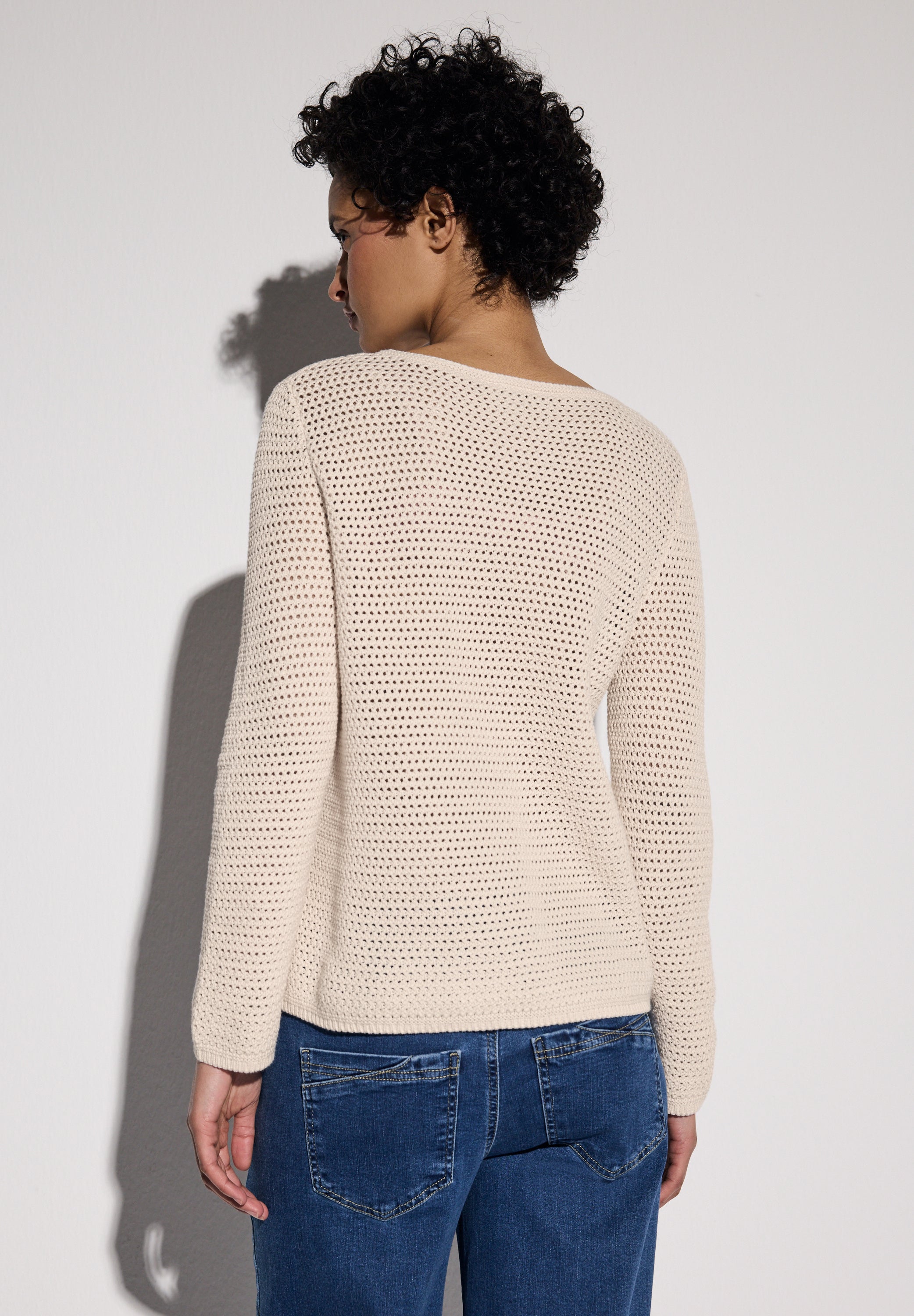 Pullover mit Lochmuster