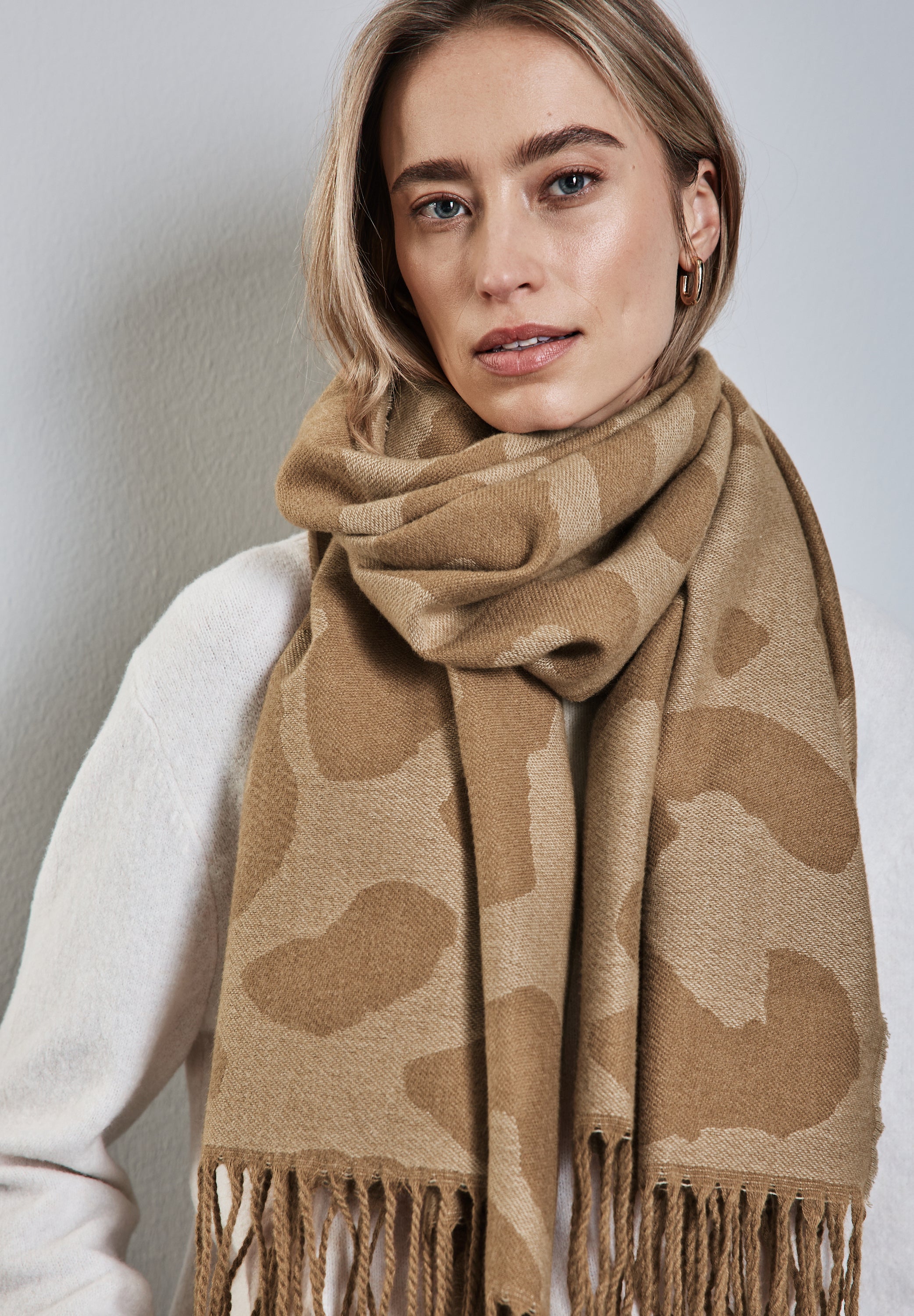 Street One Jacquard Schal Damen Kuschelig Fransen