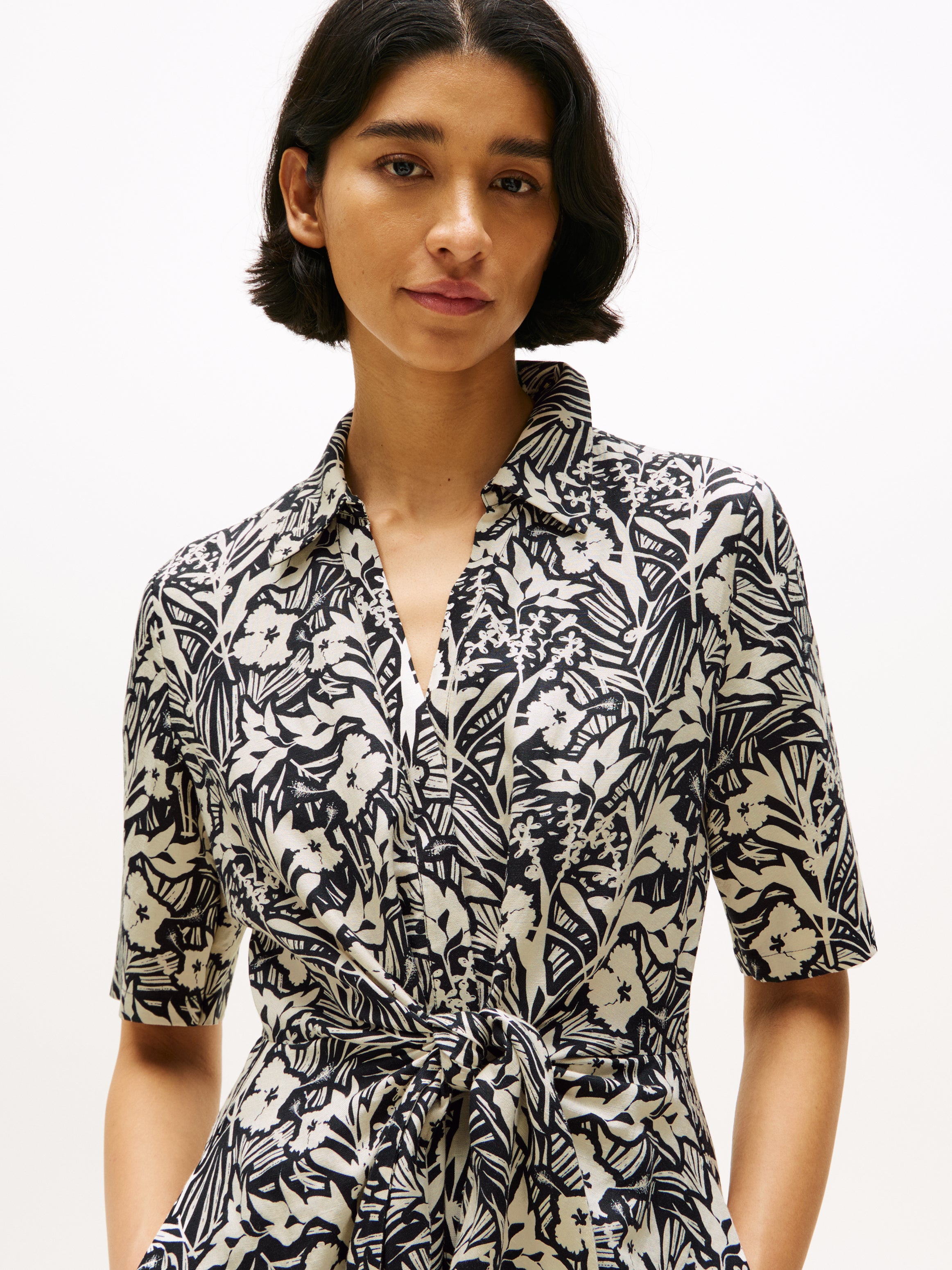 Theur LINEN VIS KNOTTED Sommerkleid für Damen mit tropischem Flair