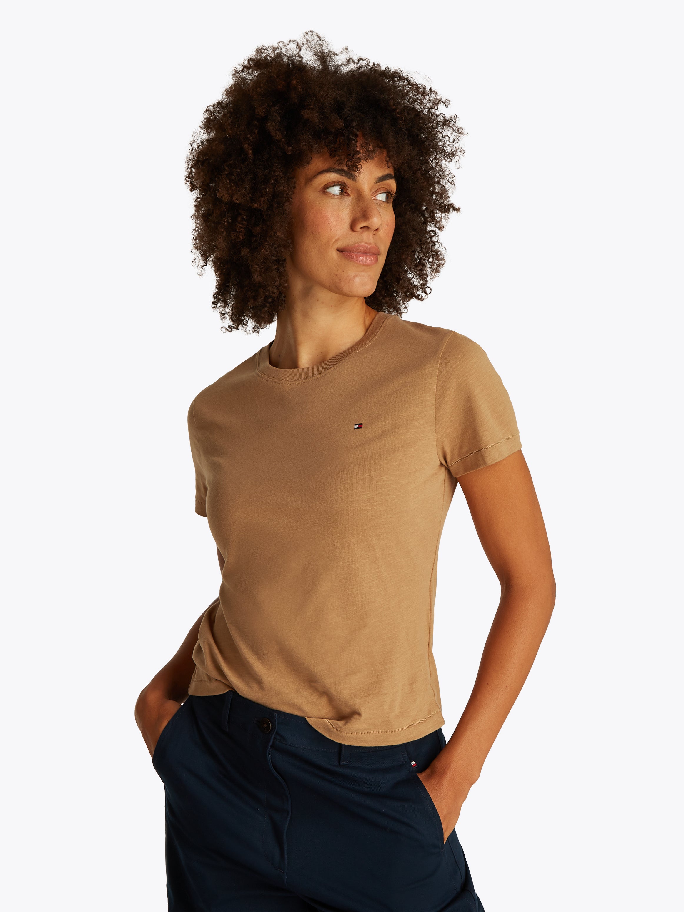TheUR SLIM SLUB C-NK SS Shirt für erwachsene Frauen mit lässigem Schnitt