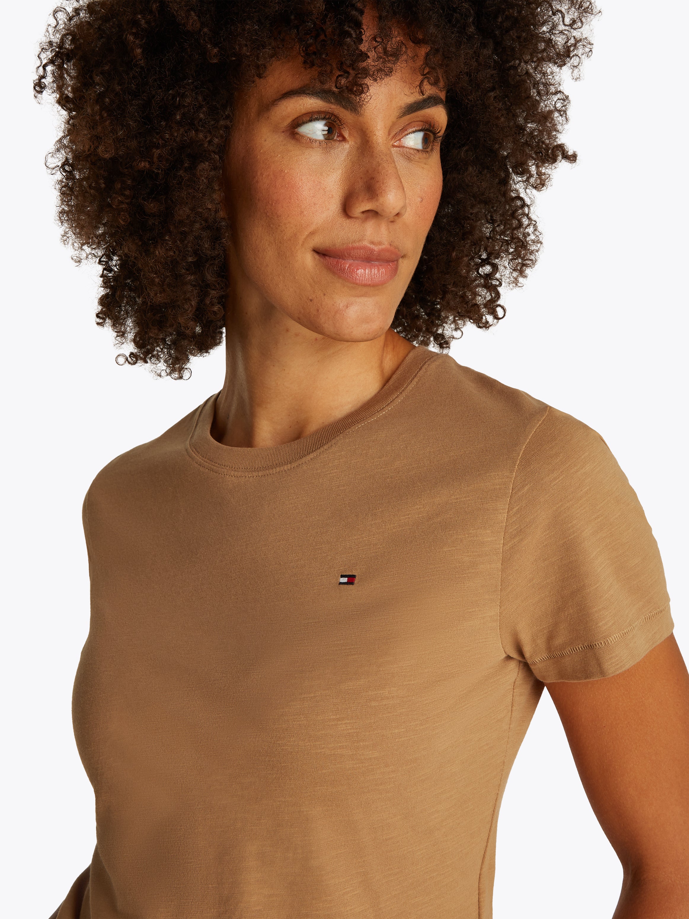 TheUR SLIM SLUB C-NK SS Shirt für erwachsene Frauen mit lässigem Schnitt