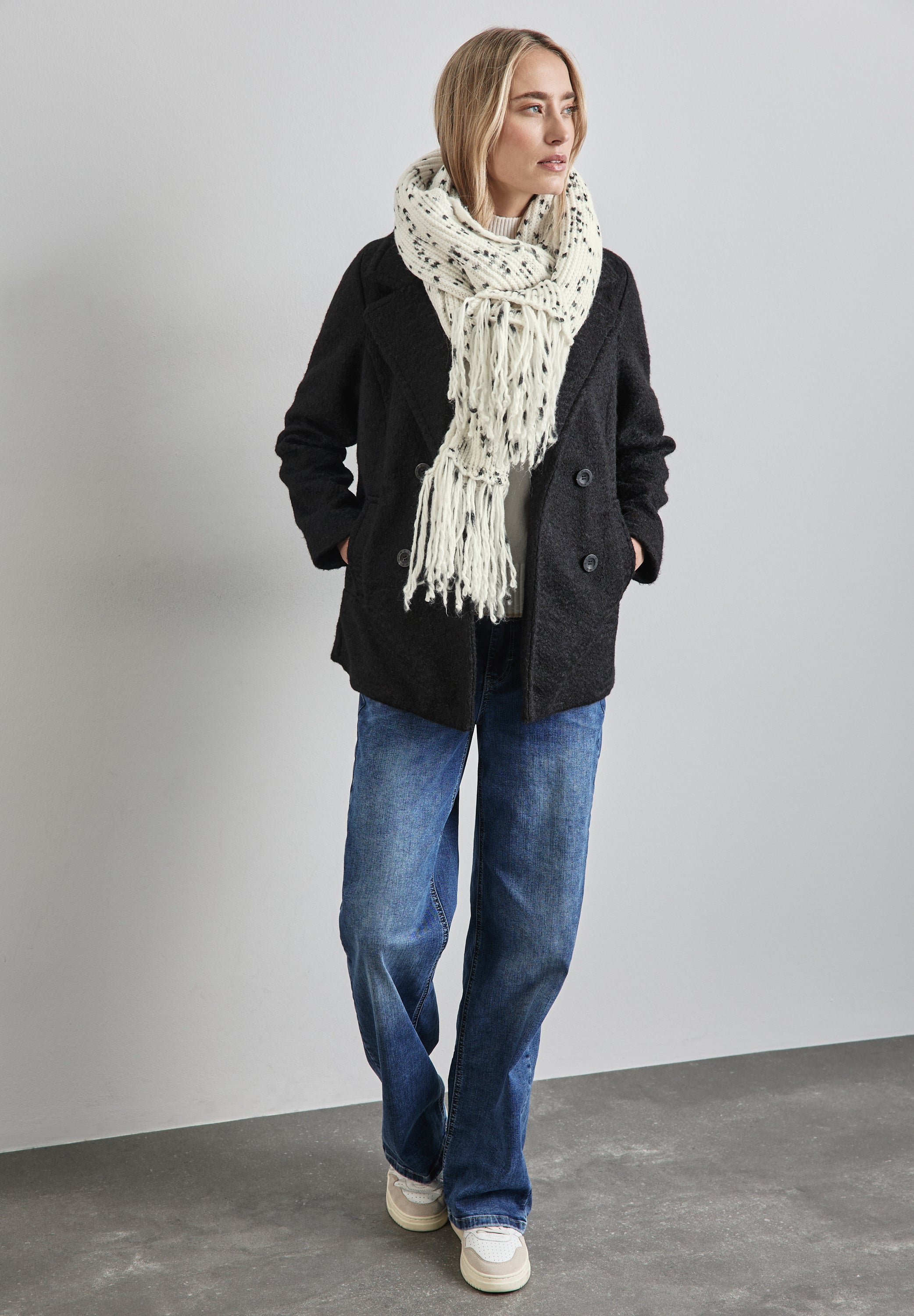 Street One Damen Schal mit grafischem Muster und Fransen
