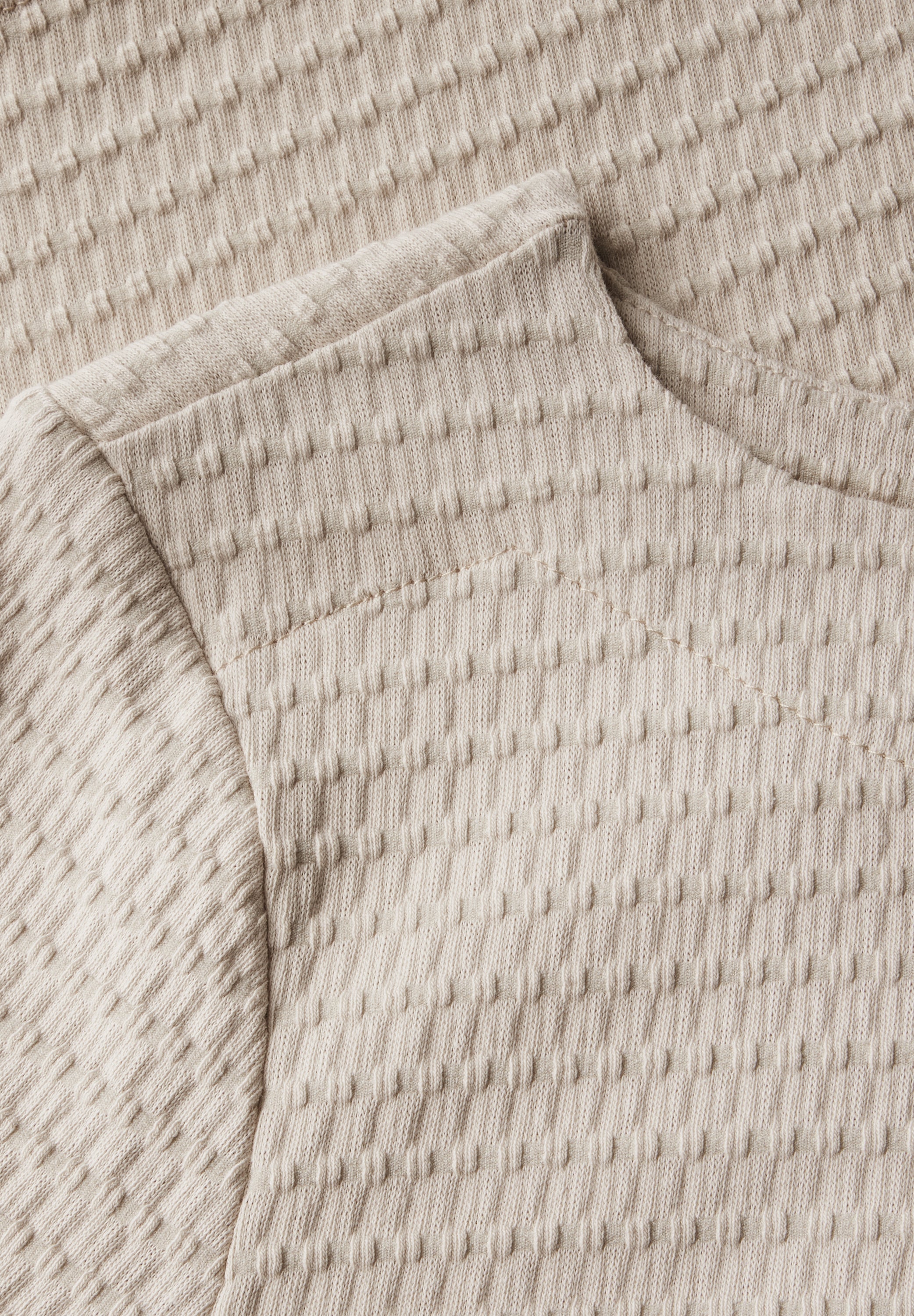 Street One Damen T-Shirt mit feinem Strukturmuster und U-Boot-Ausschnitt