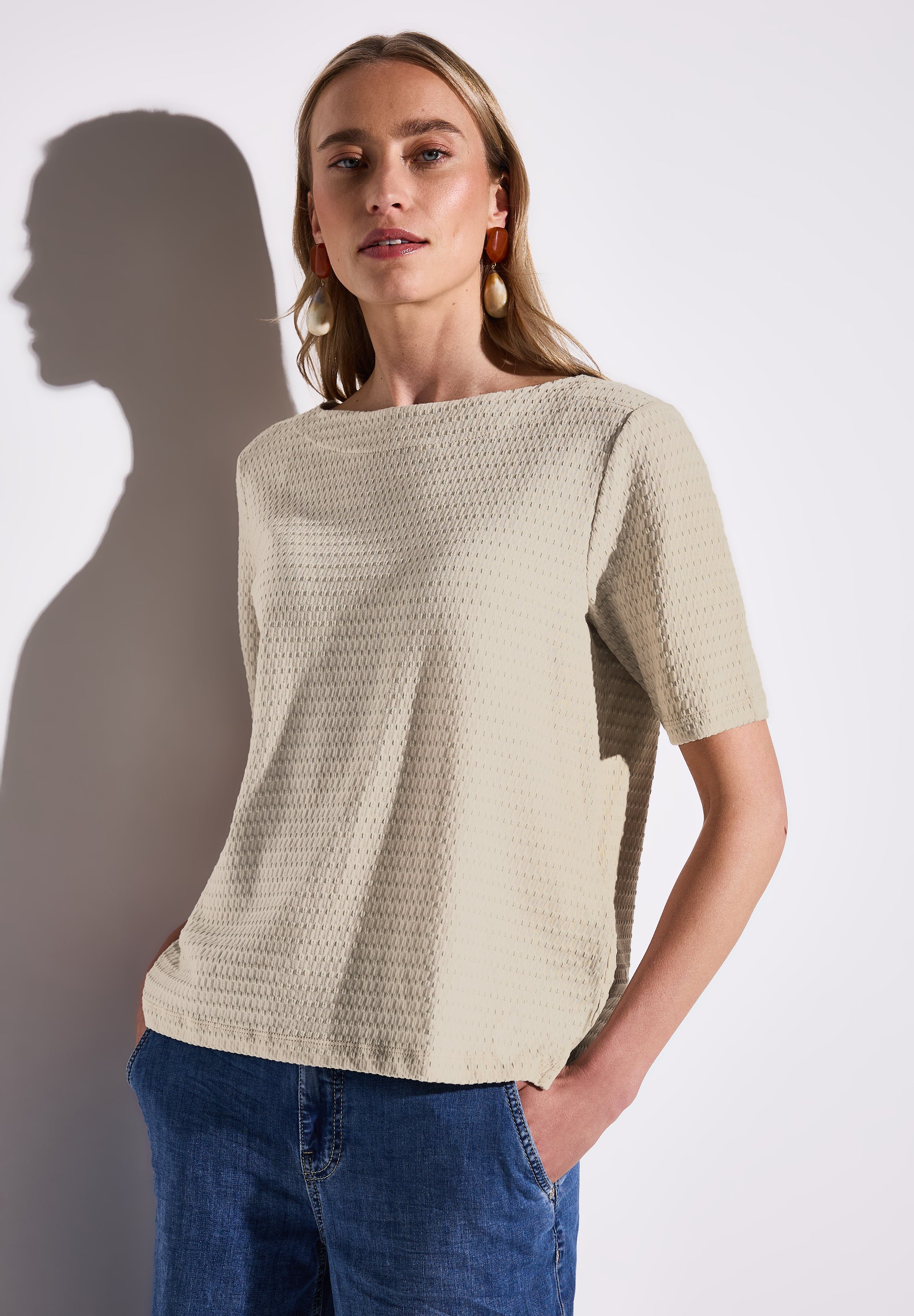 Street One Damen T-Shirt mit feinem Strukturmuster und U-Boot-Ausschnitt