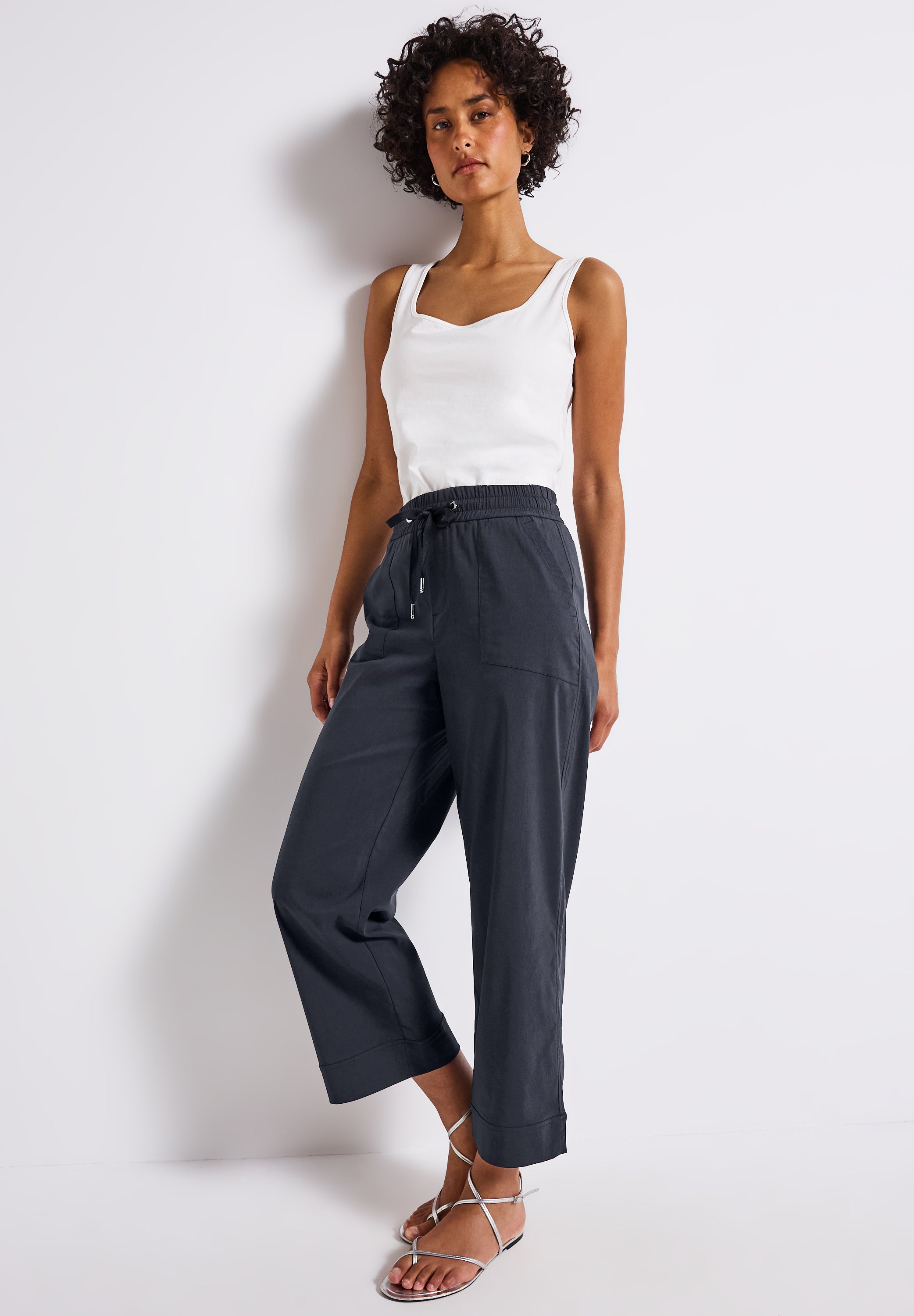 Street One Damen Casual Fit High Waist Hose mit Straight Legs