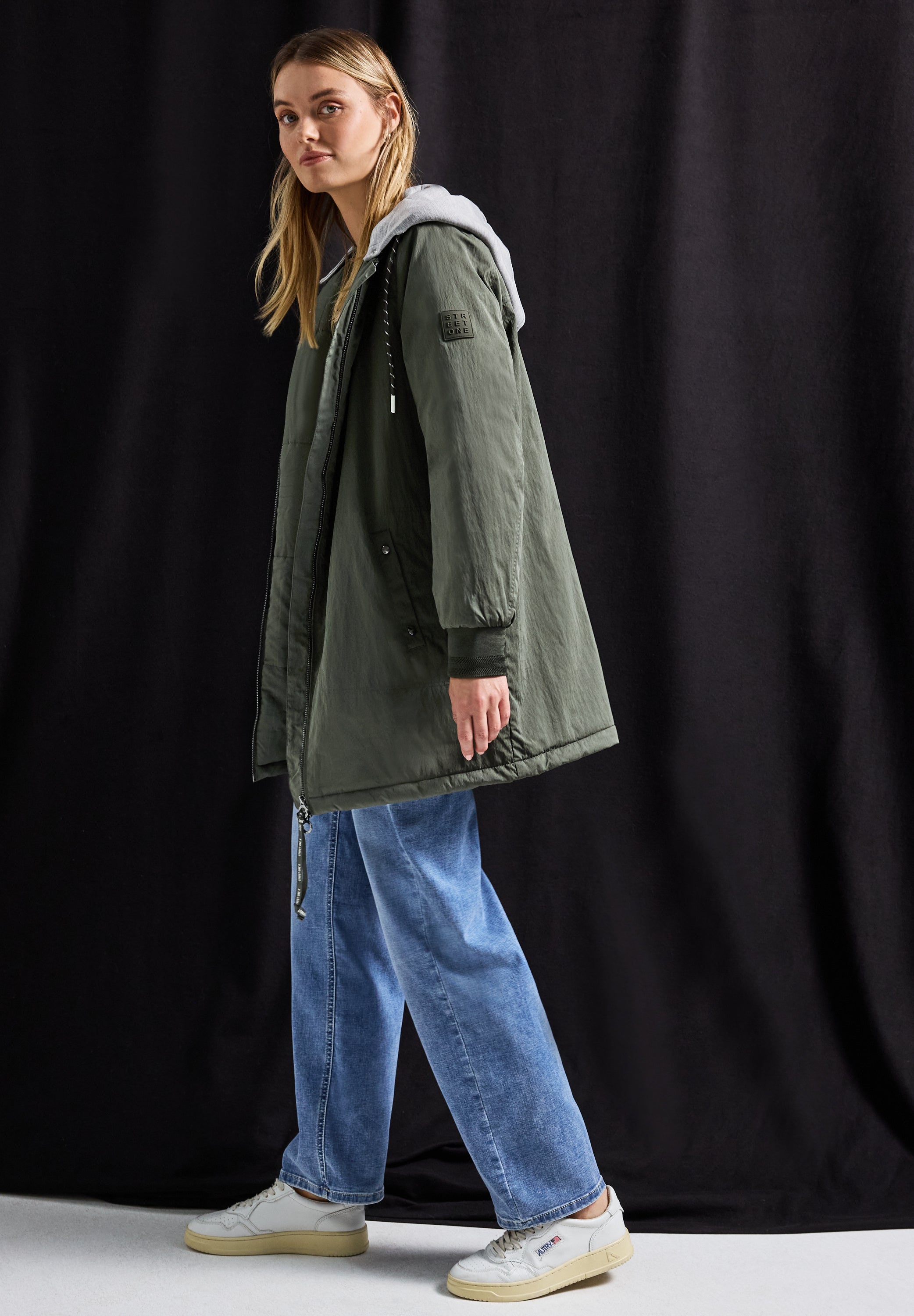 Langer Blouson mit Kapuze