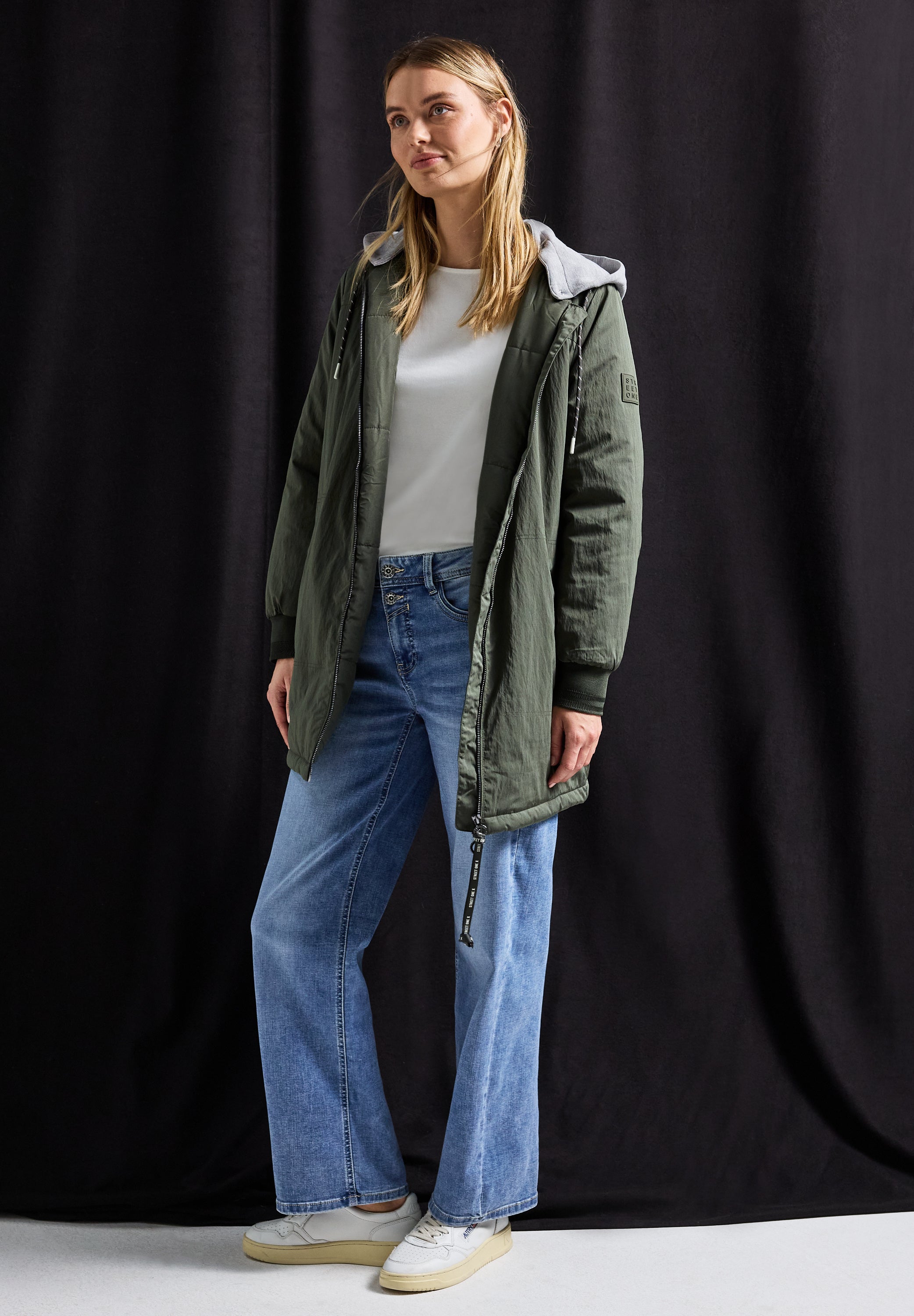 Langer Blouson mit Kapuze