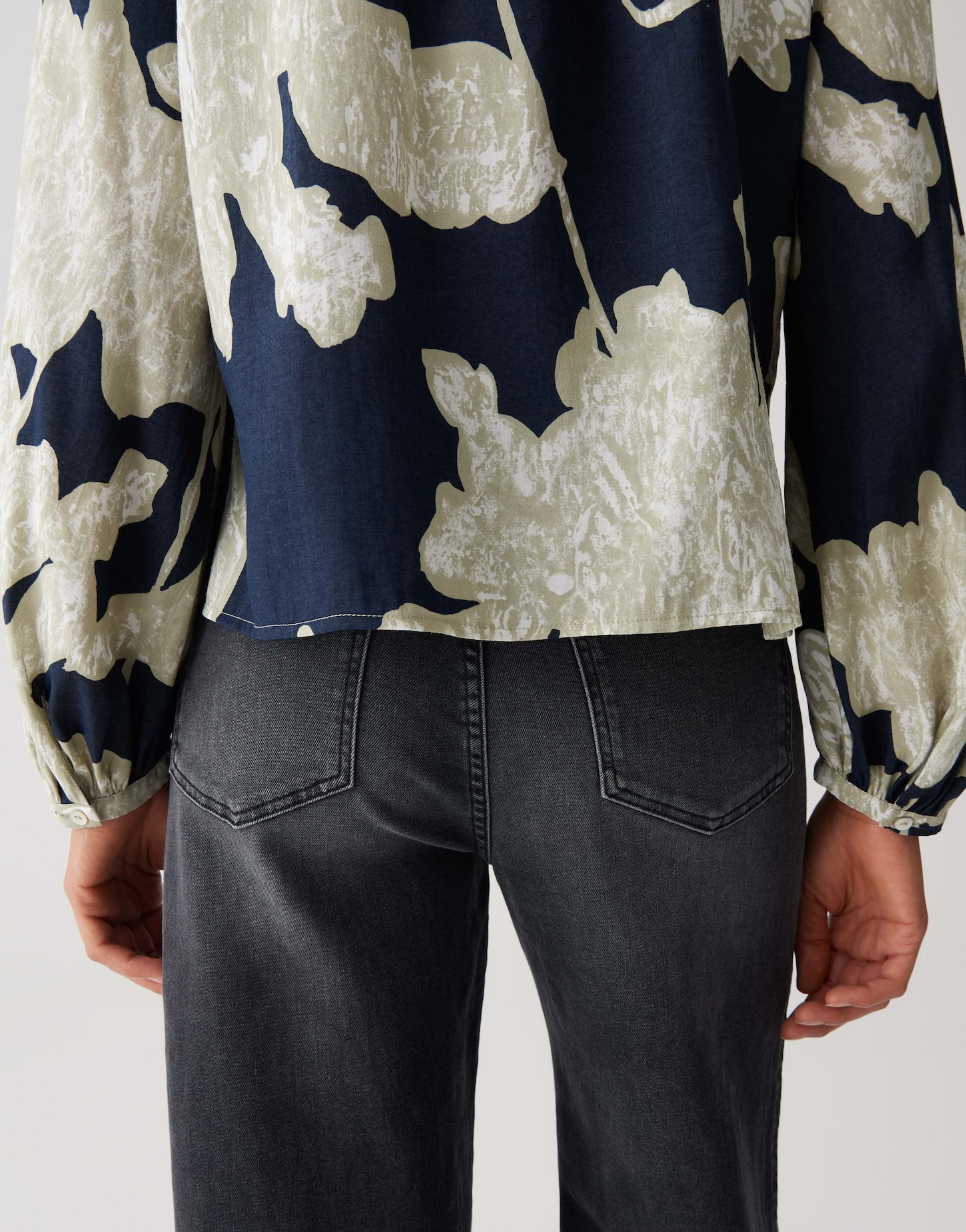 OPUS Modische Damen Bluse mit floraler Print Kräuselung Ballonärmel