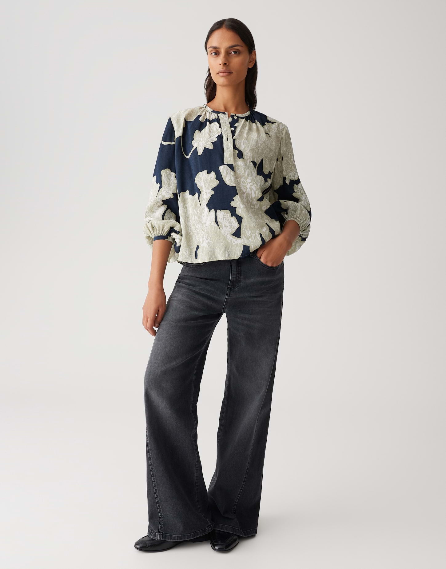 OPUS Modische Damen Bluse mit floraler Print Kräuselung Ballonärmel