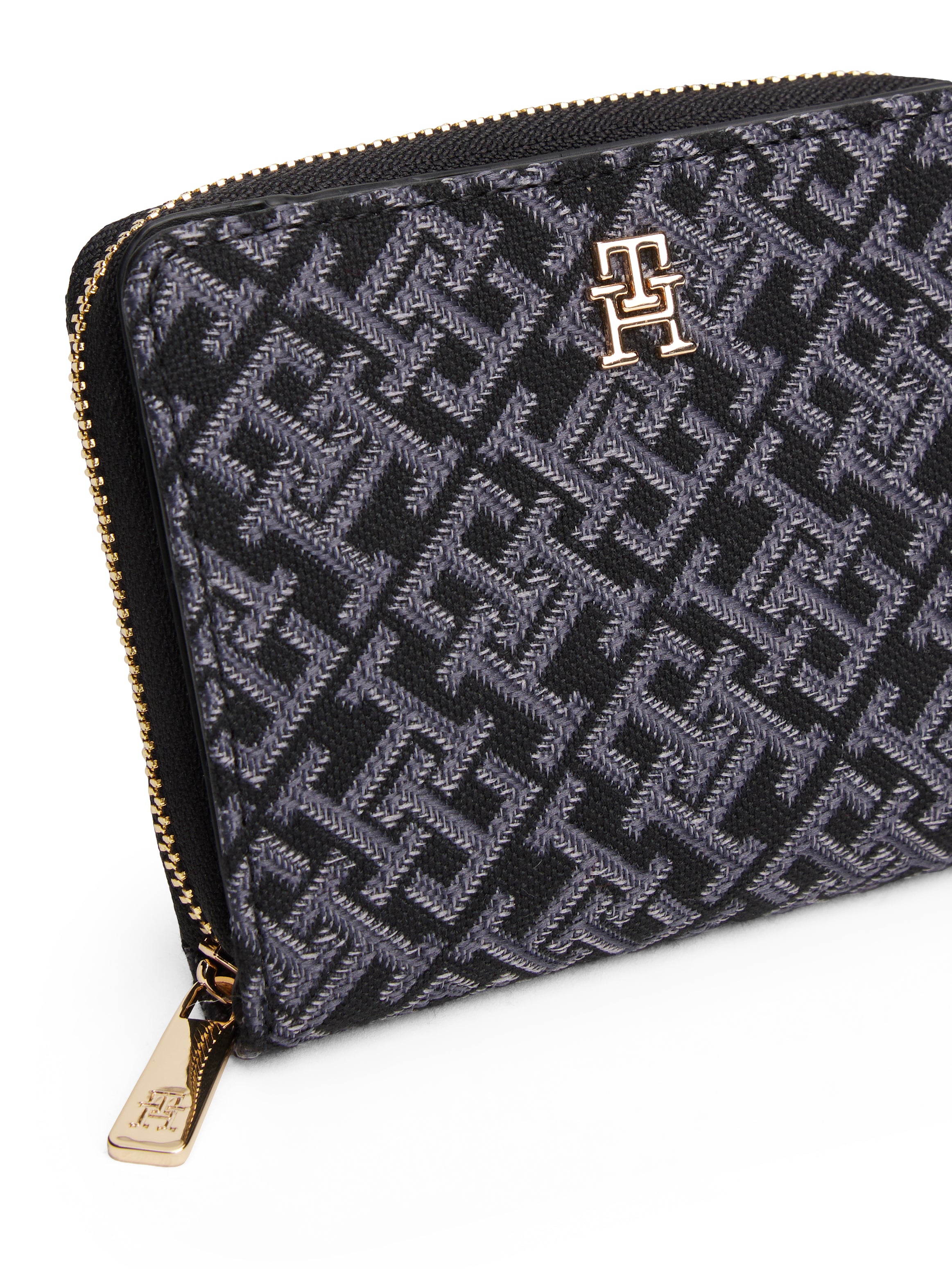 TH ICON MED FLAP ZA JACQUARD