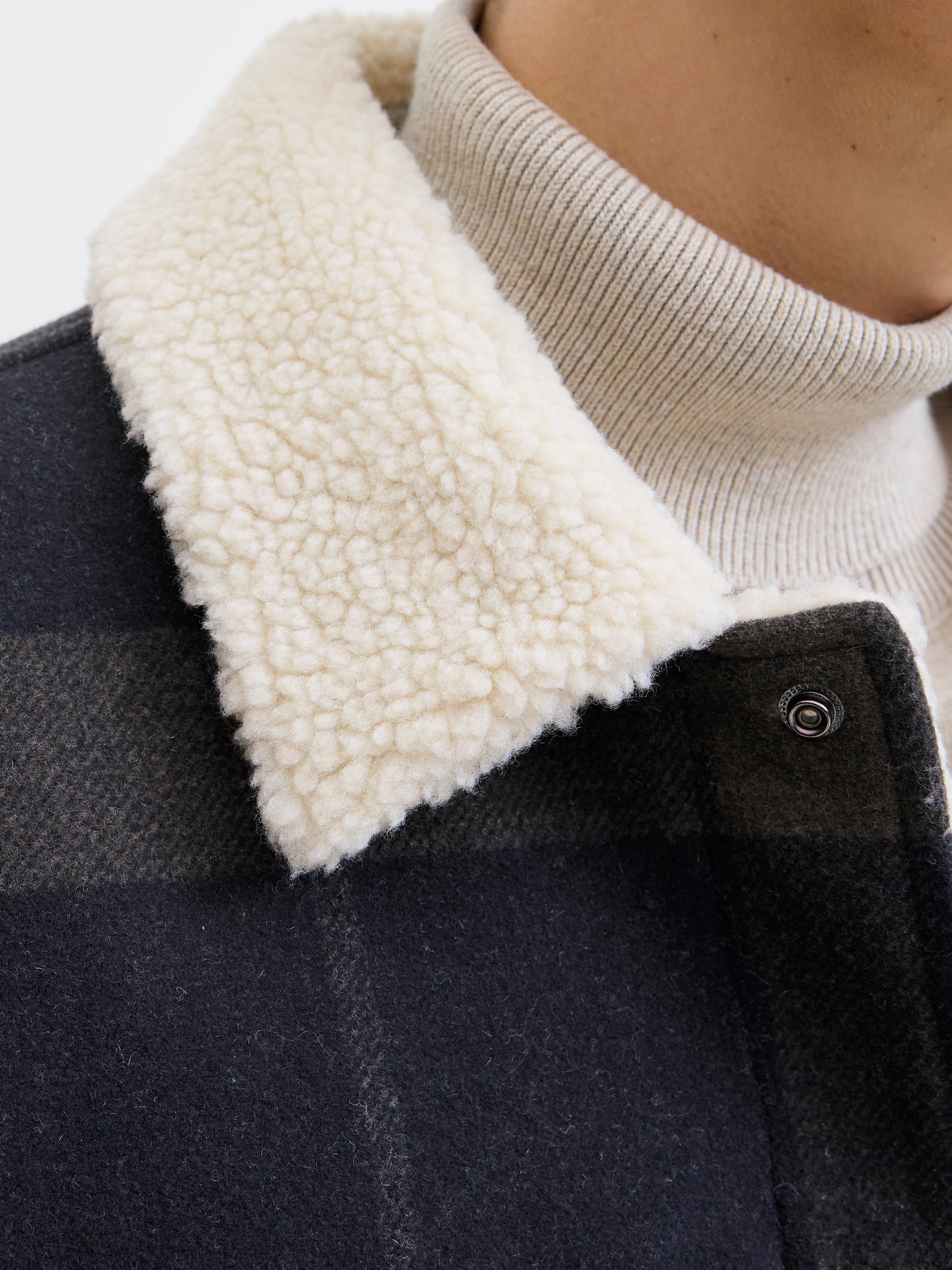 Hochwertige Alltagsjacke Damen Jacke Fly-Away Kragen Langarm Teddyfleece