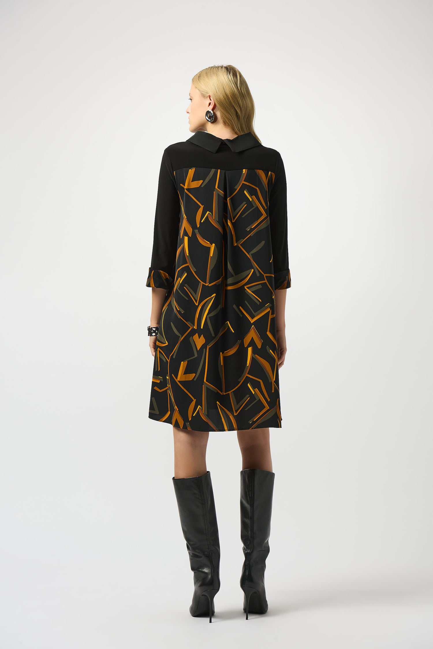 Recyceltes gewebtes Kleid aus feinem Jersey mit abstraktem Print