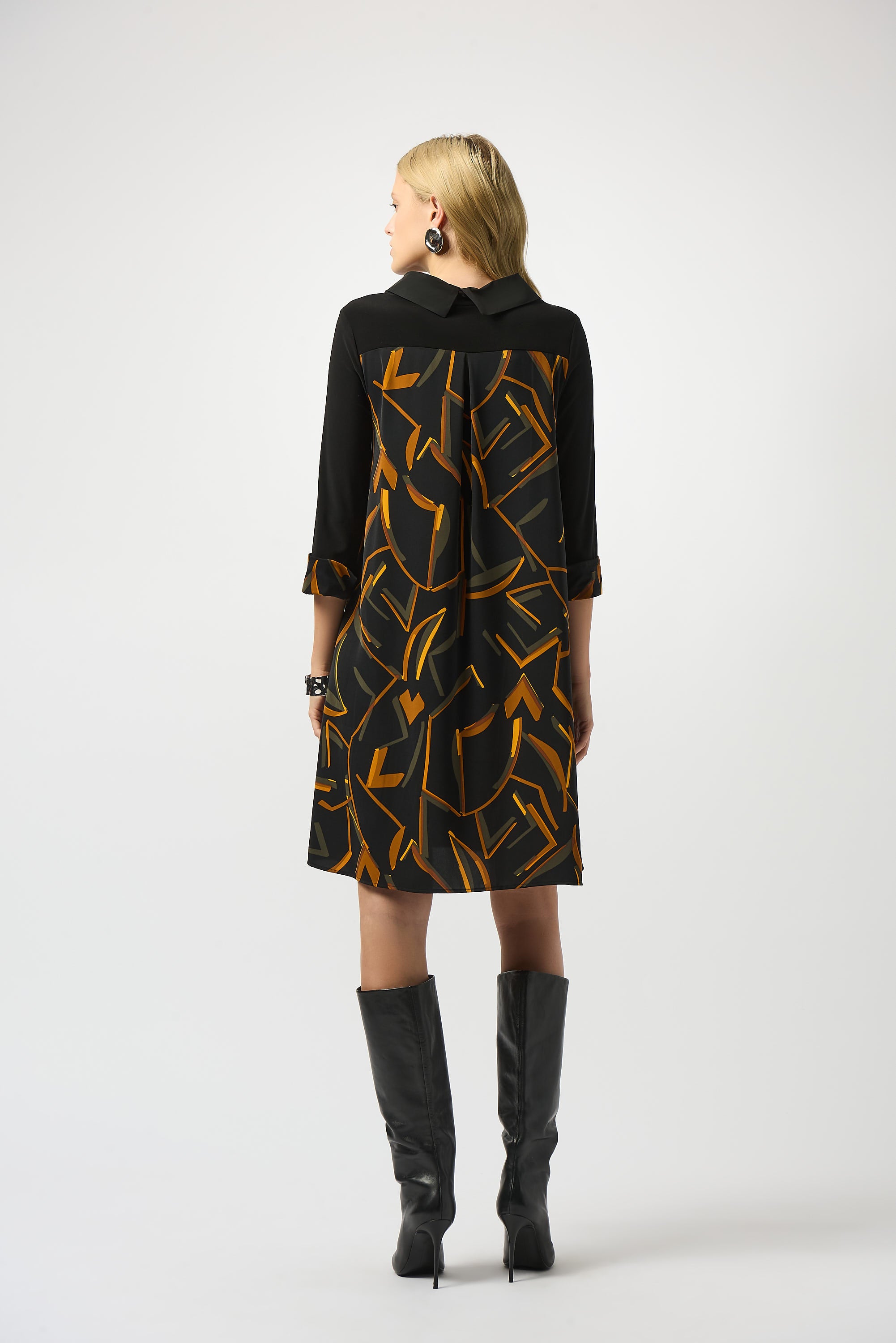 Recyceltes gewebtes Kleid aus feinem Jersey mit abstraktem Print
