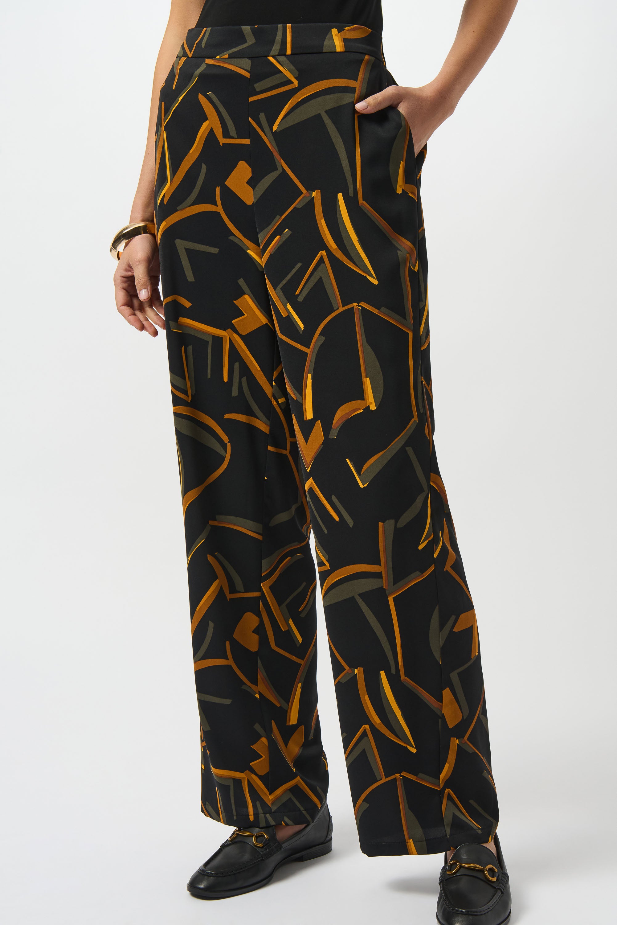 Hose mit weitem Hosenbein aus recyceltem, gewebtem Stoff mit geometrischem Druck