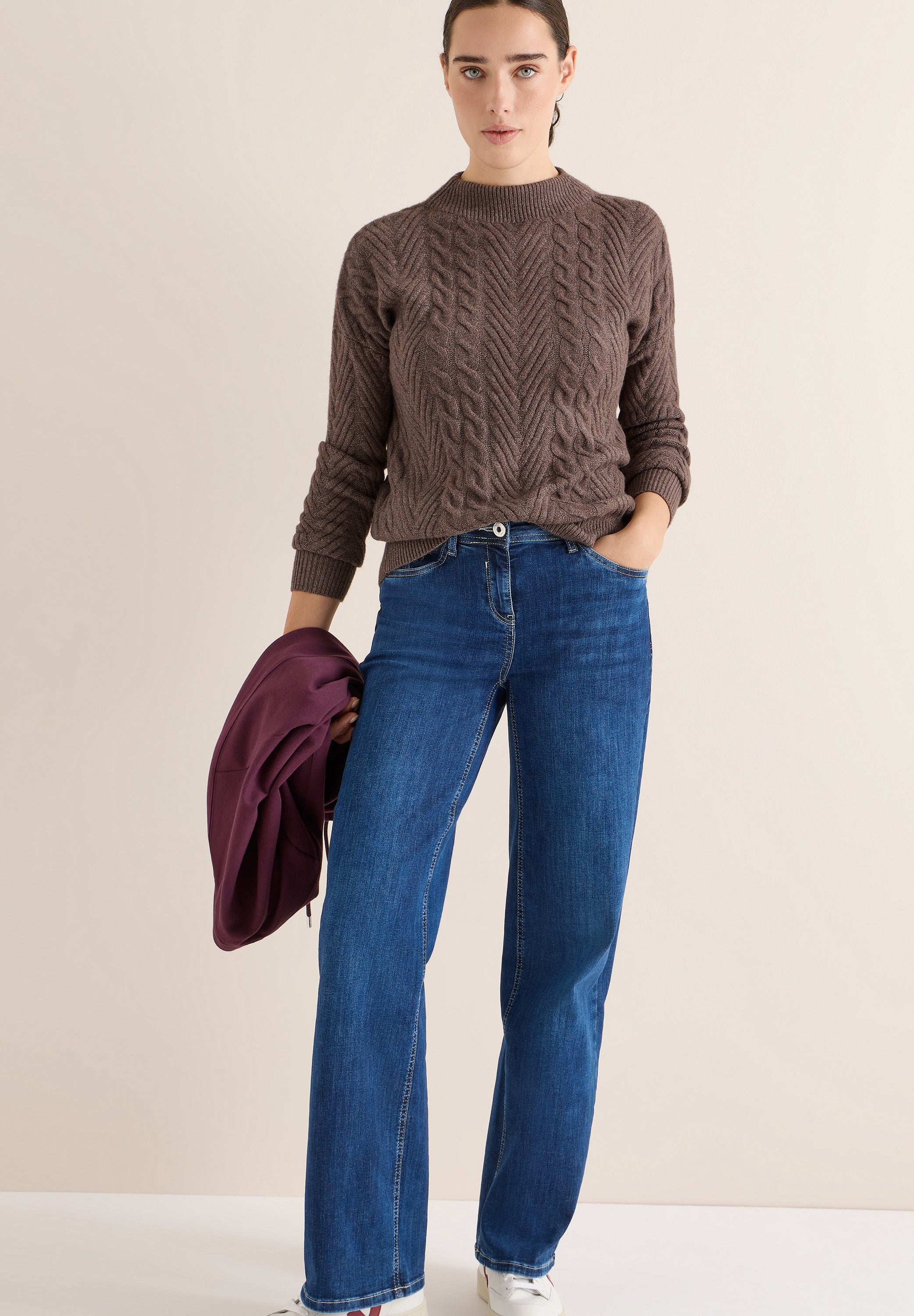 Pullover mit Zopfmuster