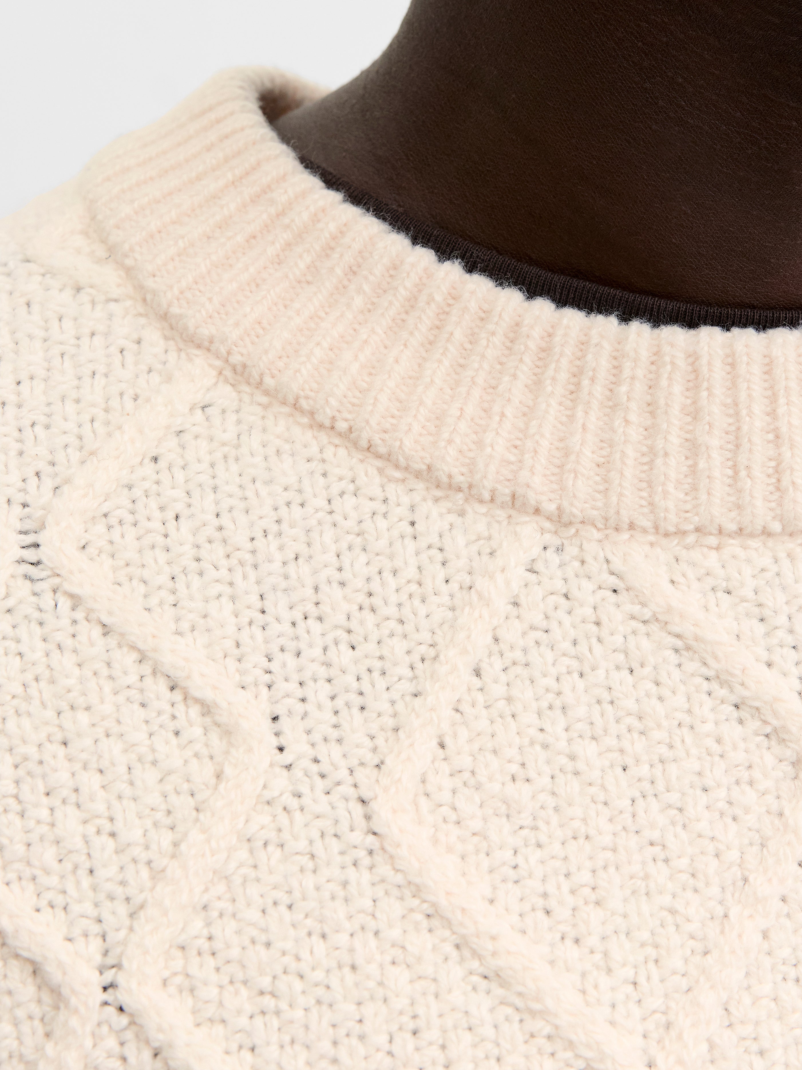 JORCAMBRIDGE KNIT CABLE CREW NECK
