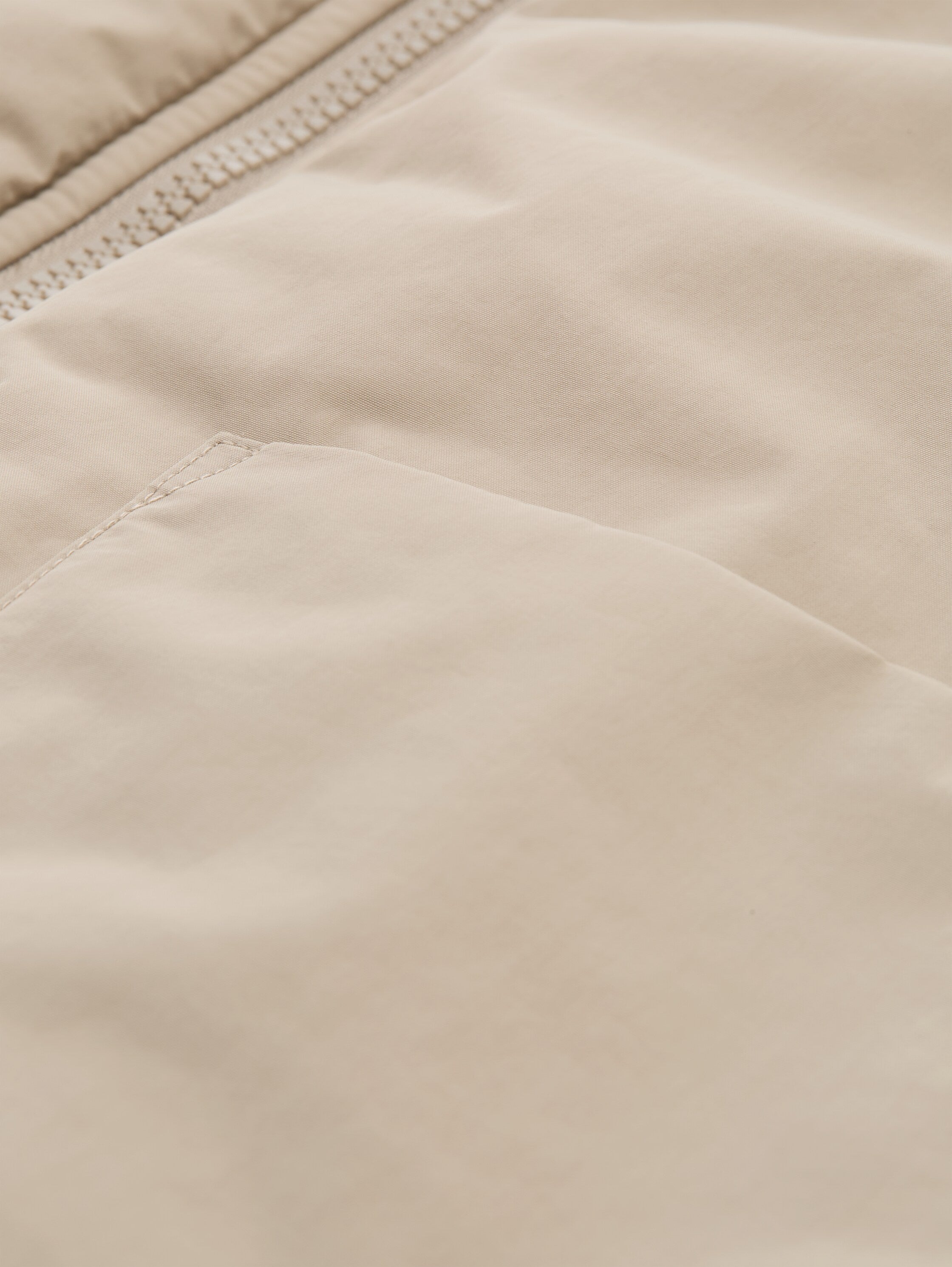 Wendemantel mit Kapuze