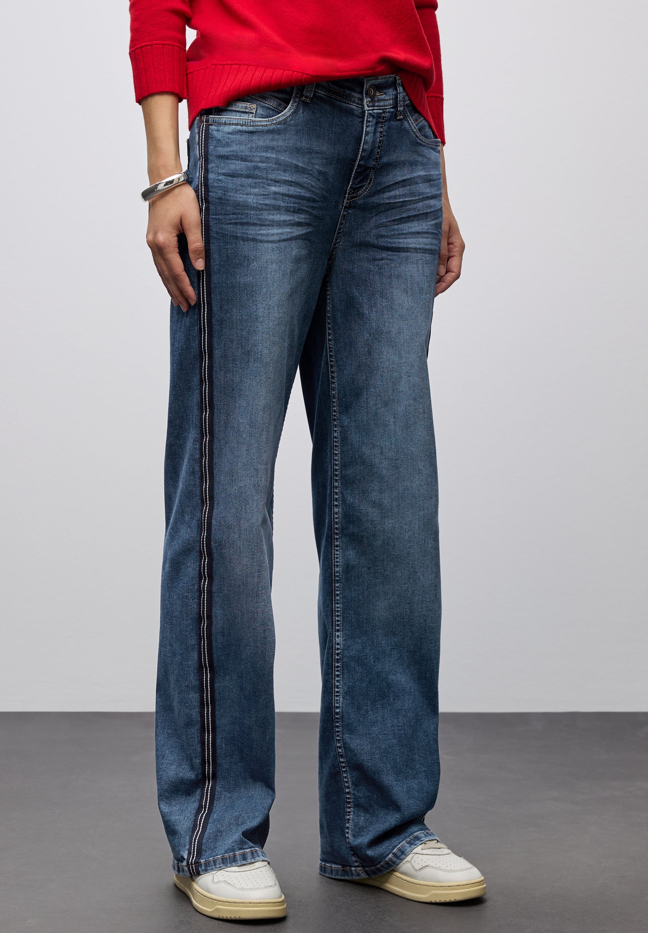 Jeans mit Gallonstreifen