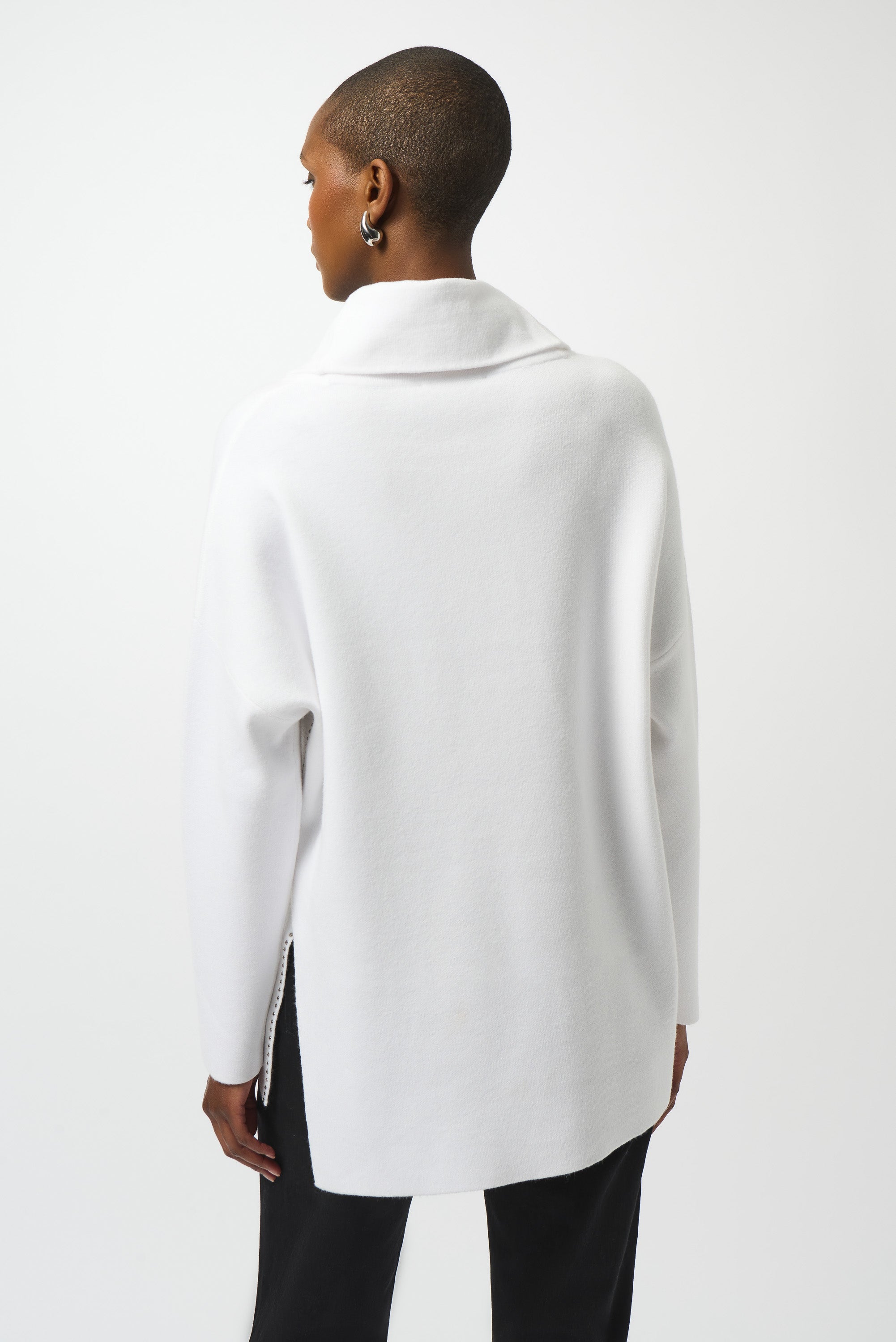 Asymmetrischer Strickpullover