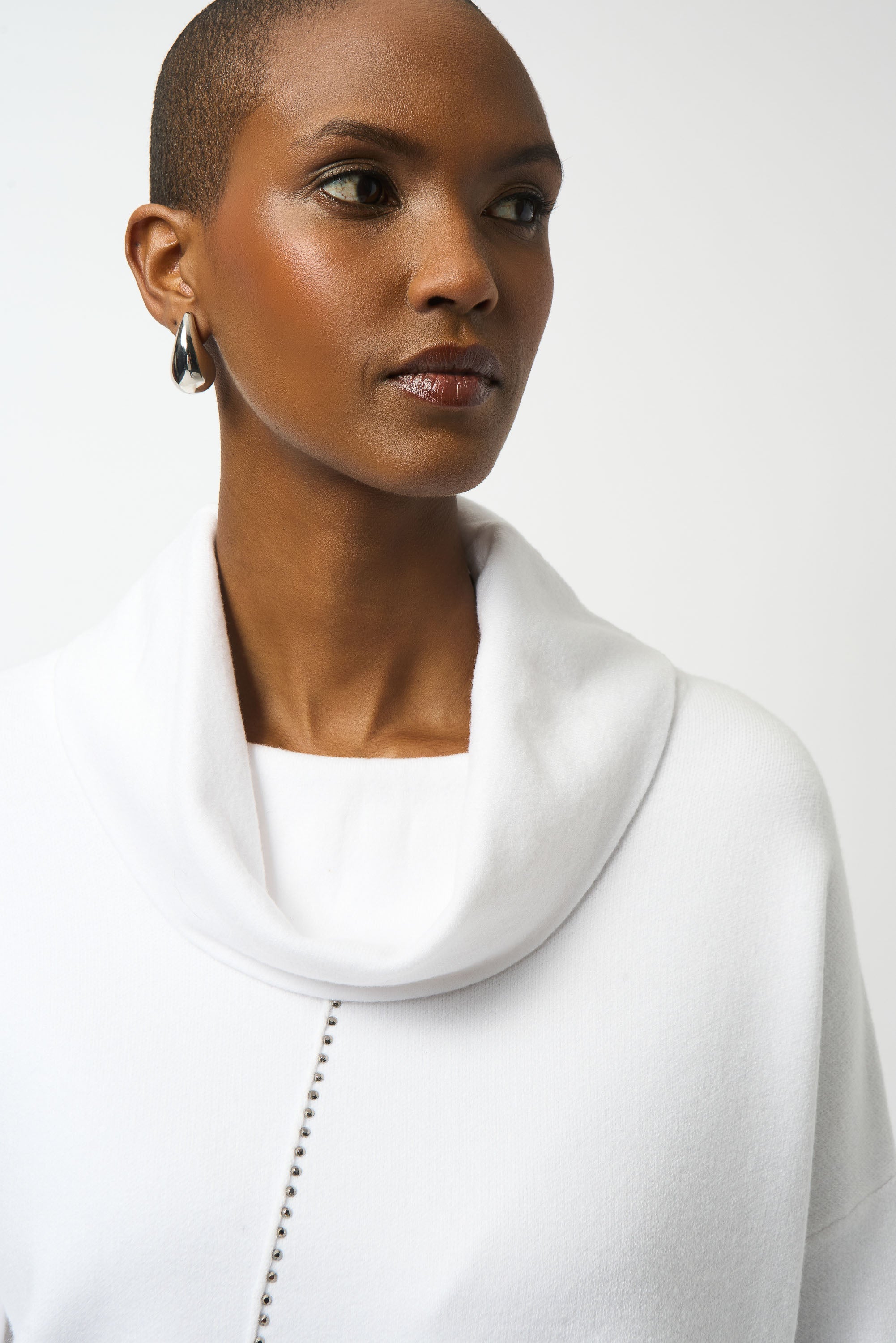 Asymmetrischer Strickpullover