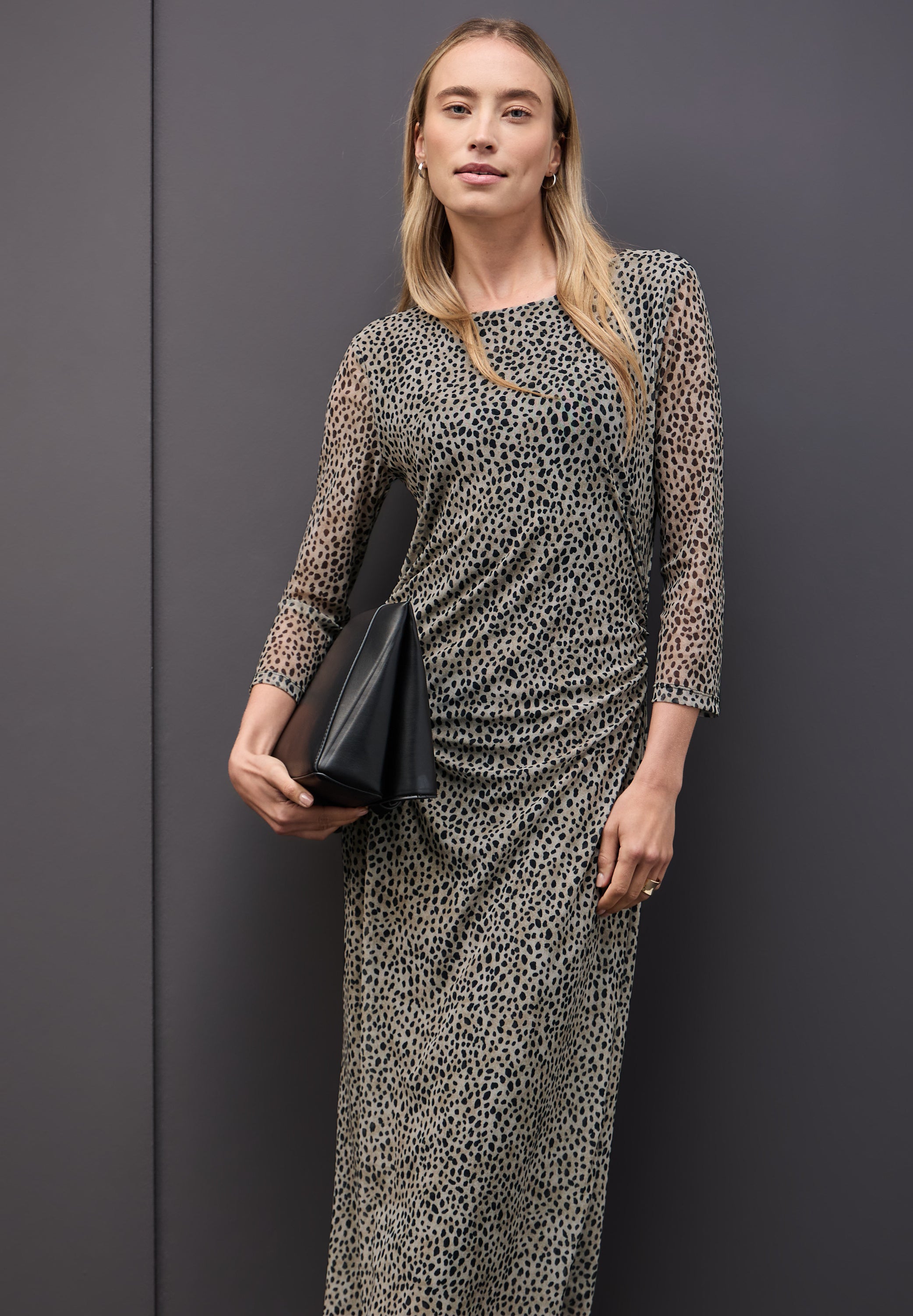 Mesh-Kleid mit Leo-Muster