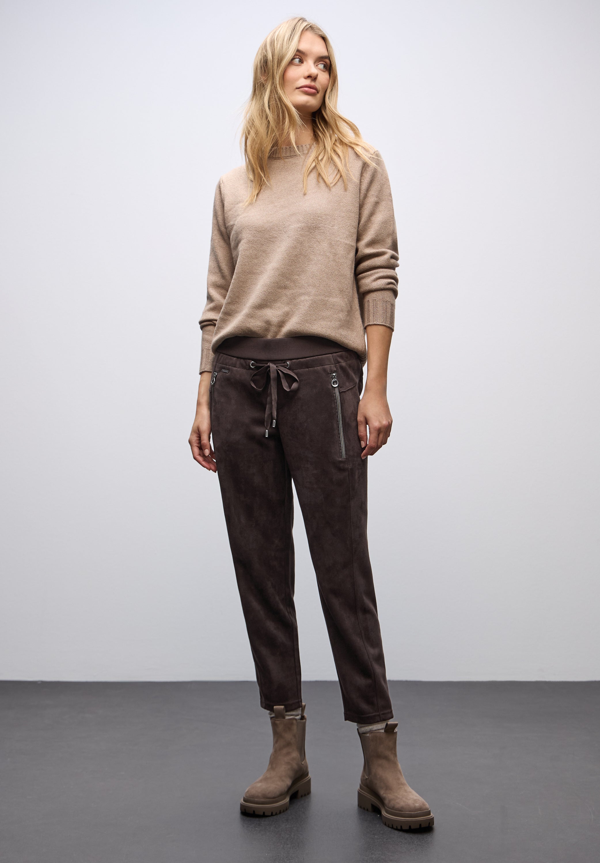 Street One Damen Hose Bonny Mid Waist Slim Legs Elastischer Bund Zipper-Taschen