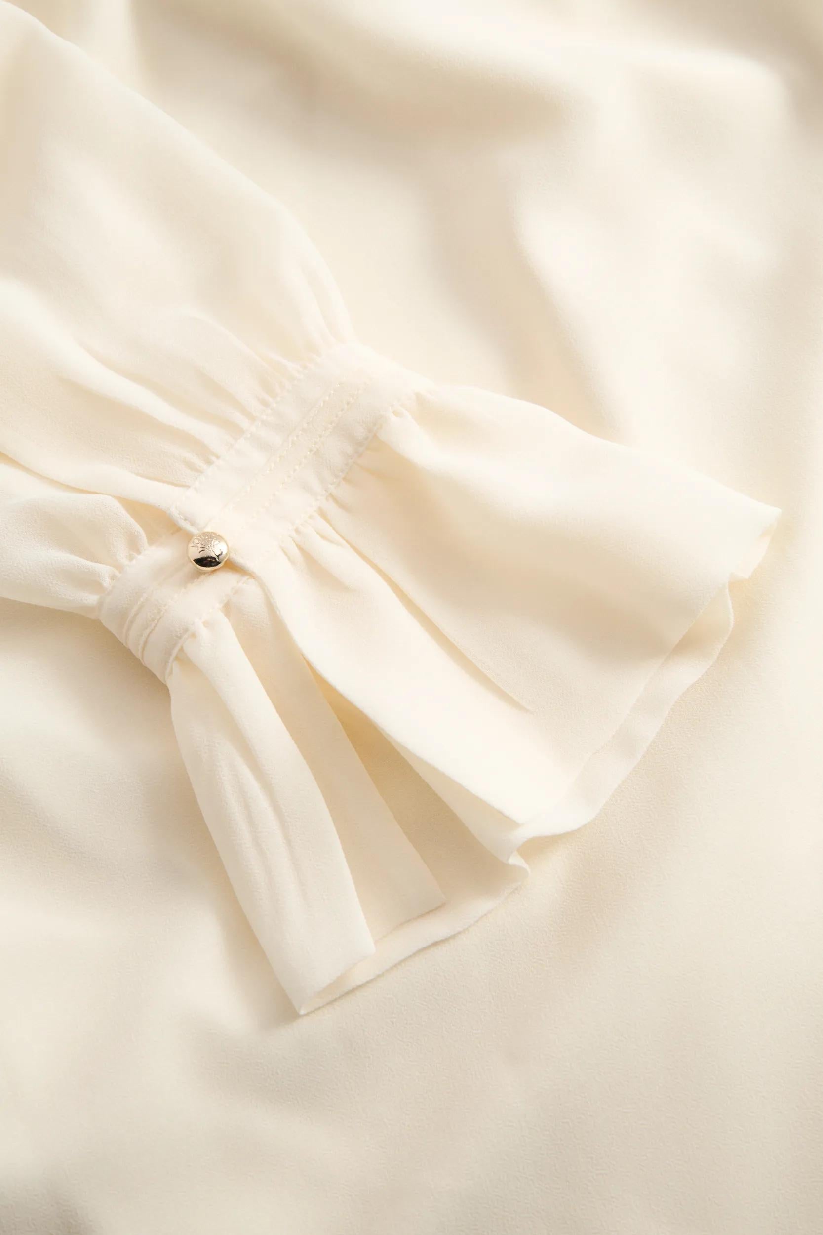 261D58Dinah2 10018884