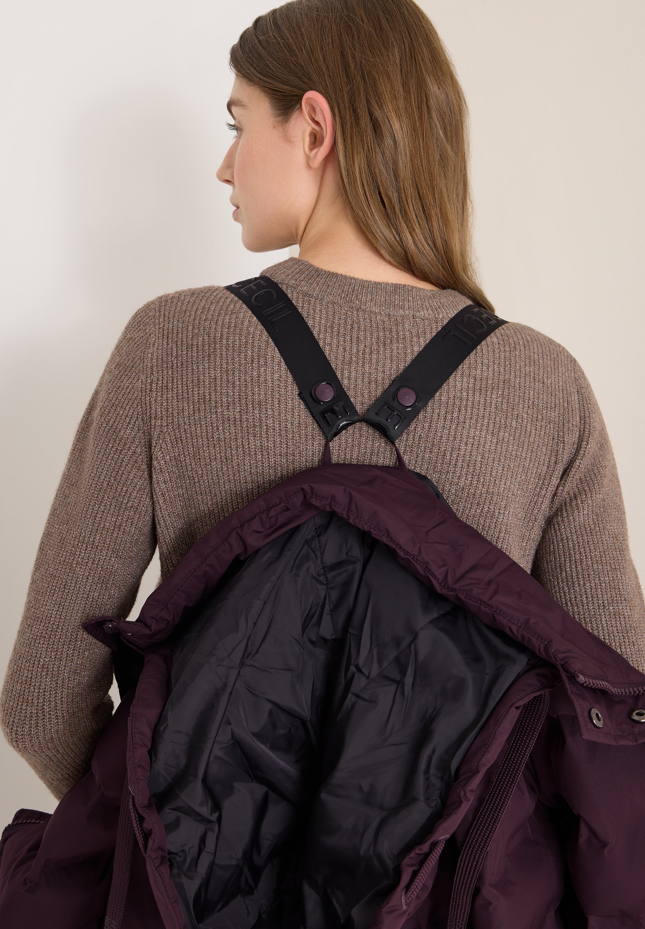 Mantel mit verklebten Nähten