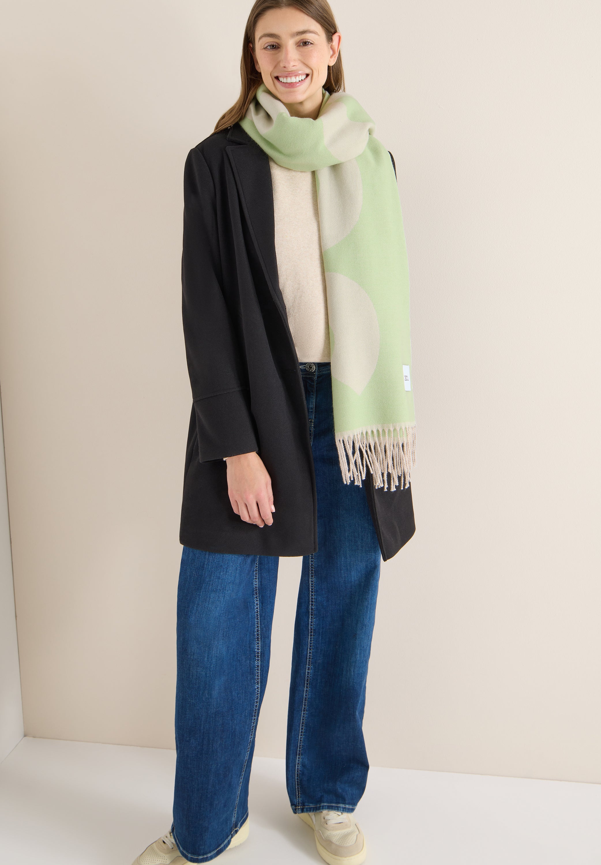 CECIL Damen Schal Wording Artwork Fransen Weich Gemütlich