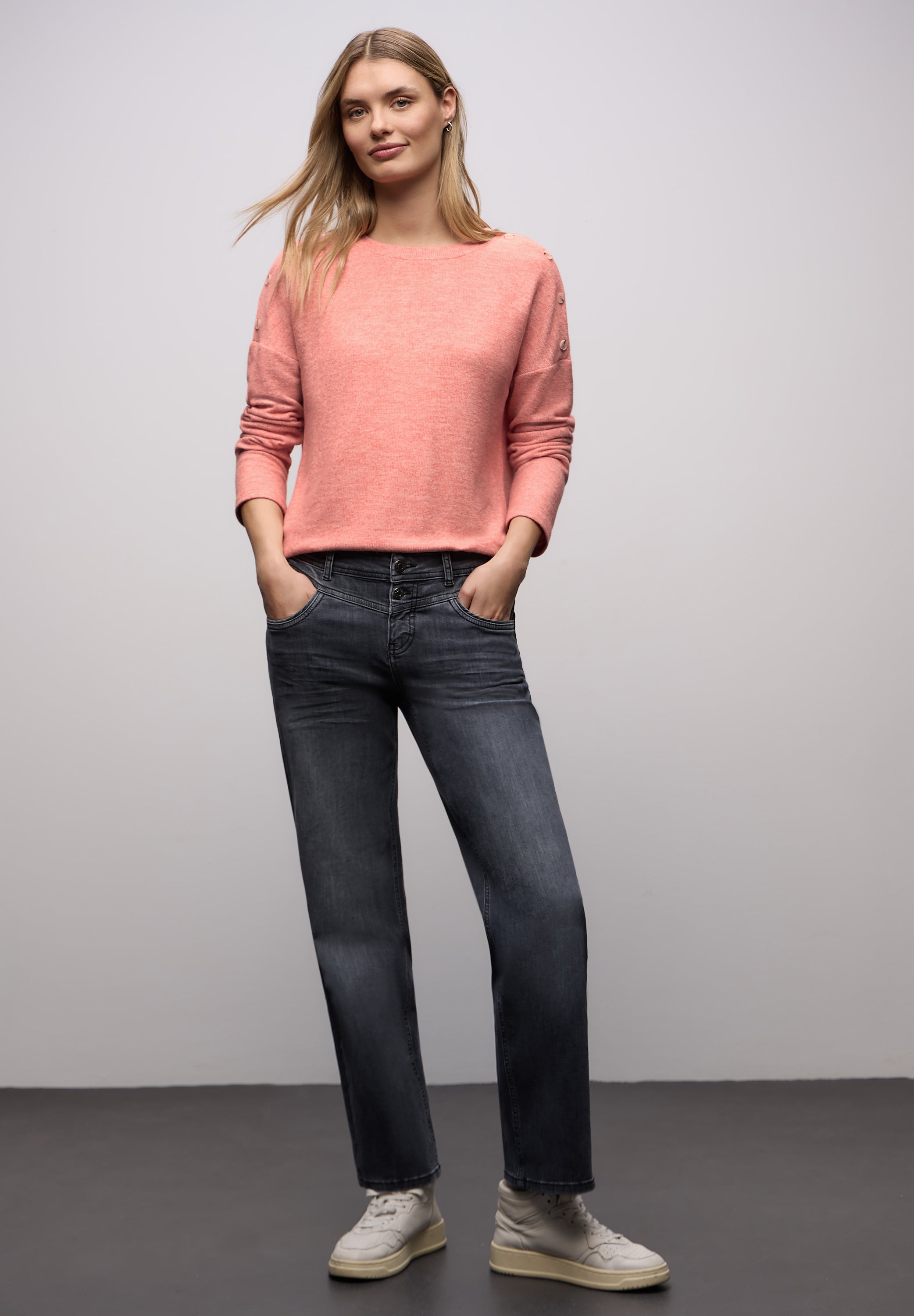 Street One Damen Shirt Melange Look Knopfdetail Rundhalsausschnitt