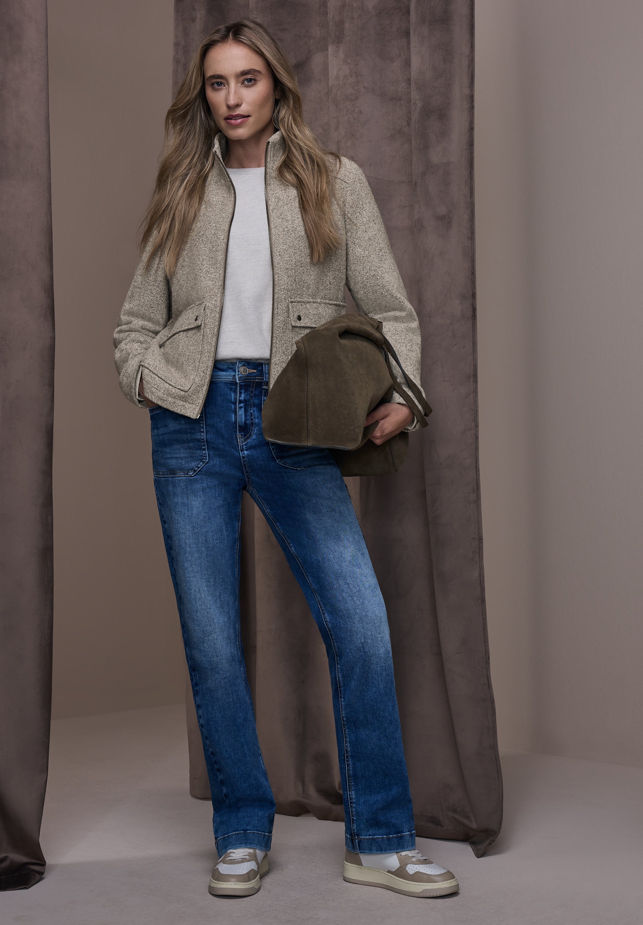 Jacke mit Stehkragen