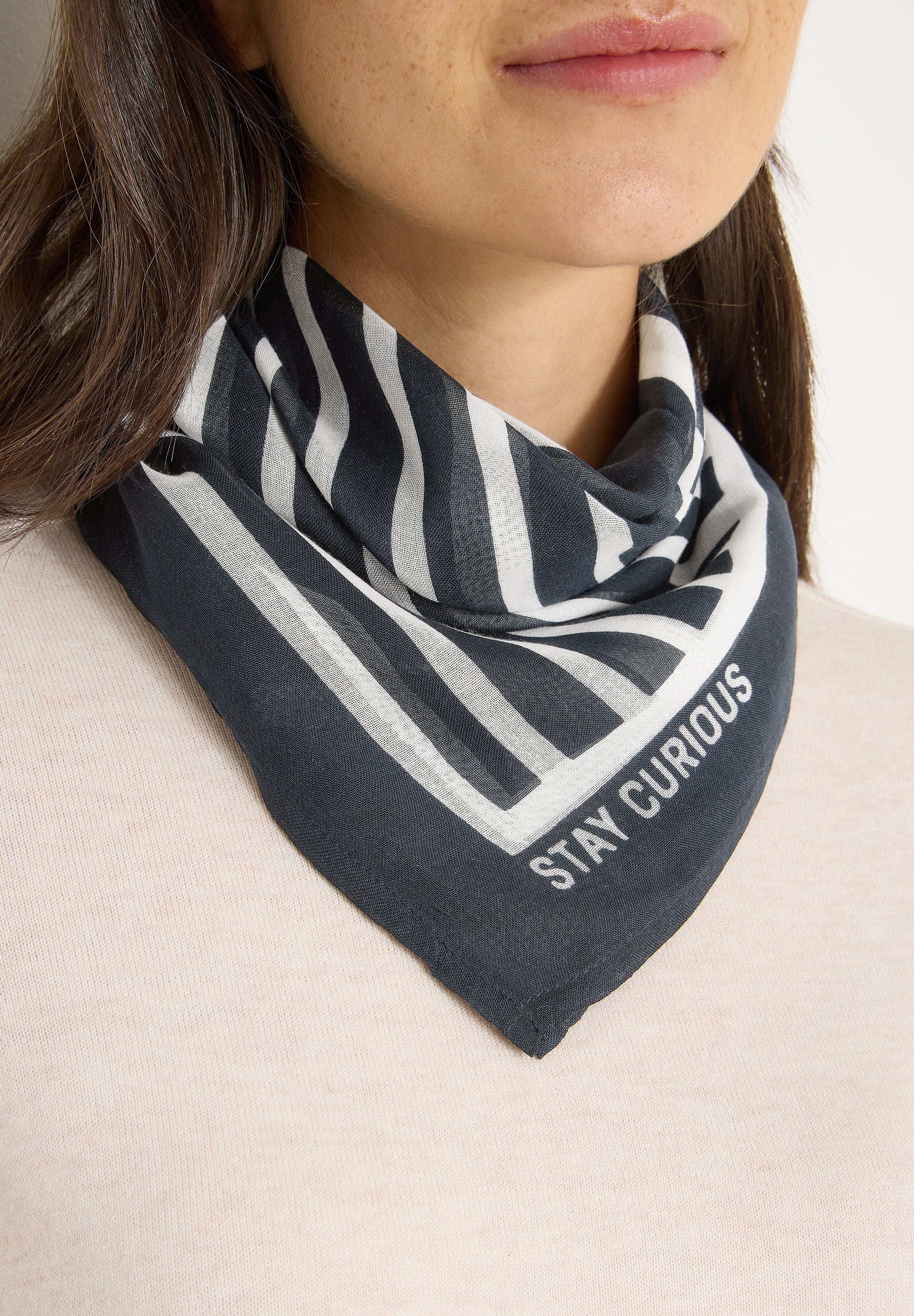 CECIL Damen Bandana Casual Leicht und luftig 100% Modal