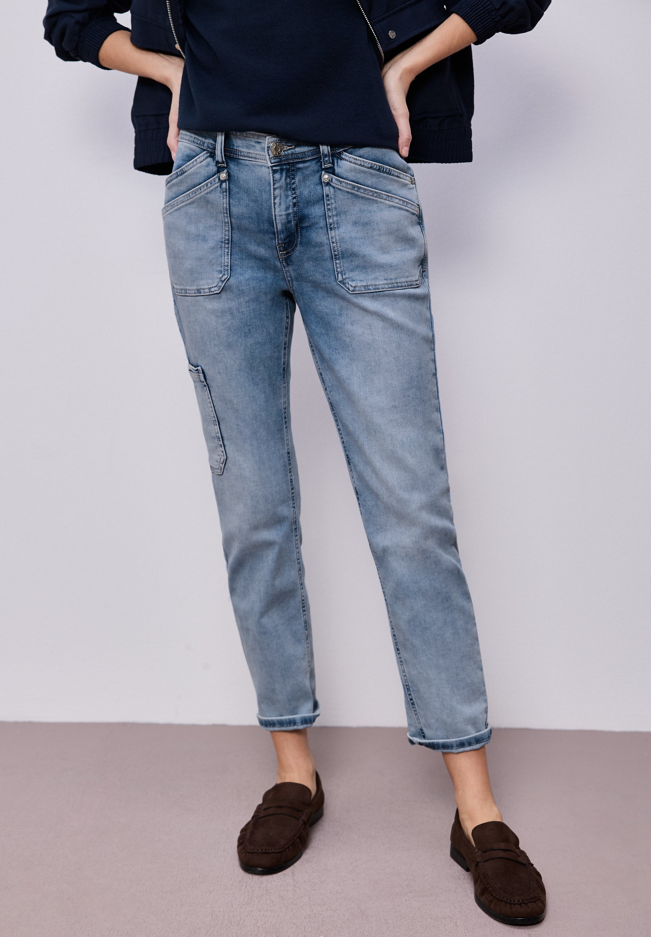 Street One Damen Cargo Jeans Style Charlie mit Bleached-Look und elastischem Bund