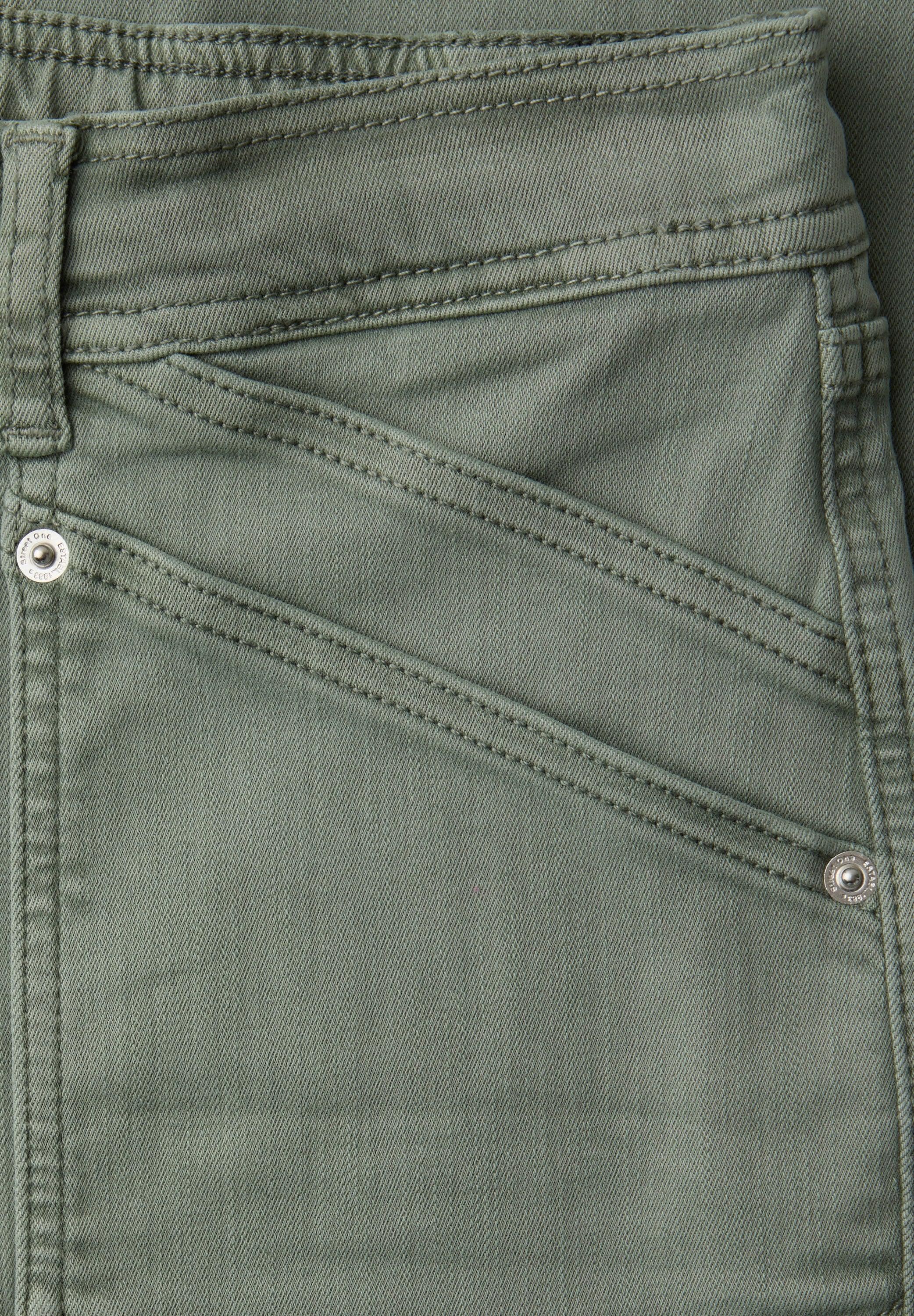 Street One Damen Cargo Jeans Charlie Loose Fit Slim Legs elastischer Bund Cargotaschen